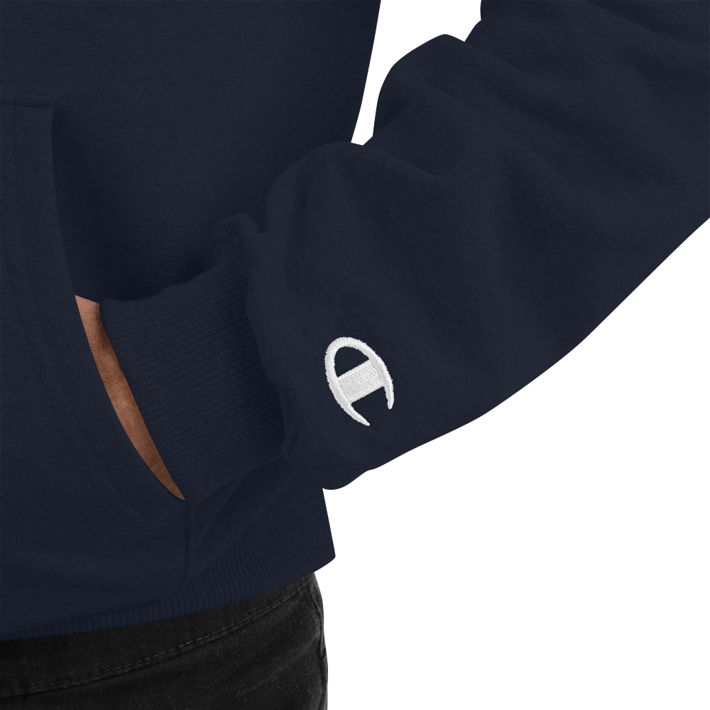 DTU-Logo---Black_mockup_Detail_Mens-1_Navy.png