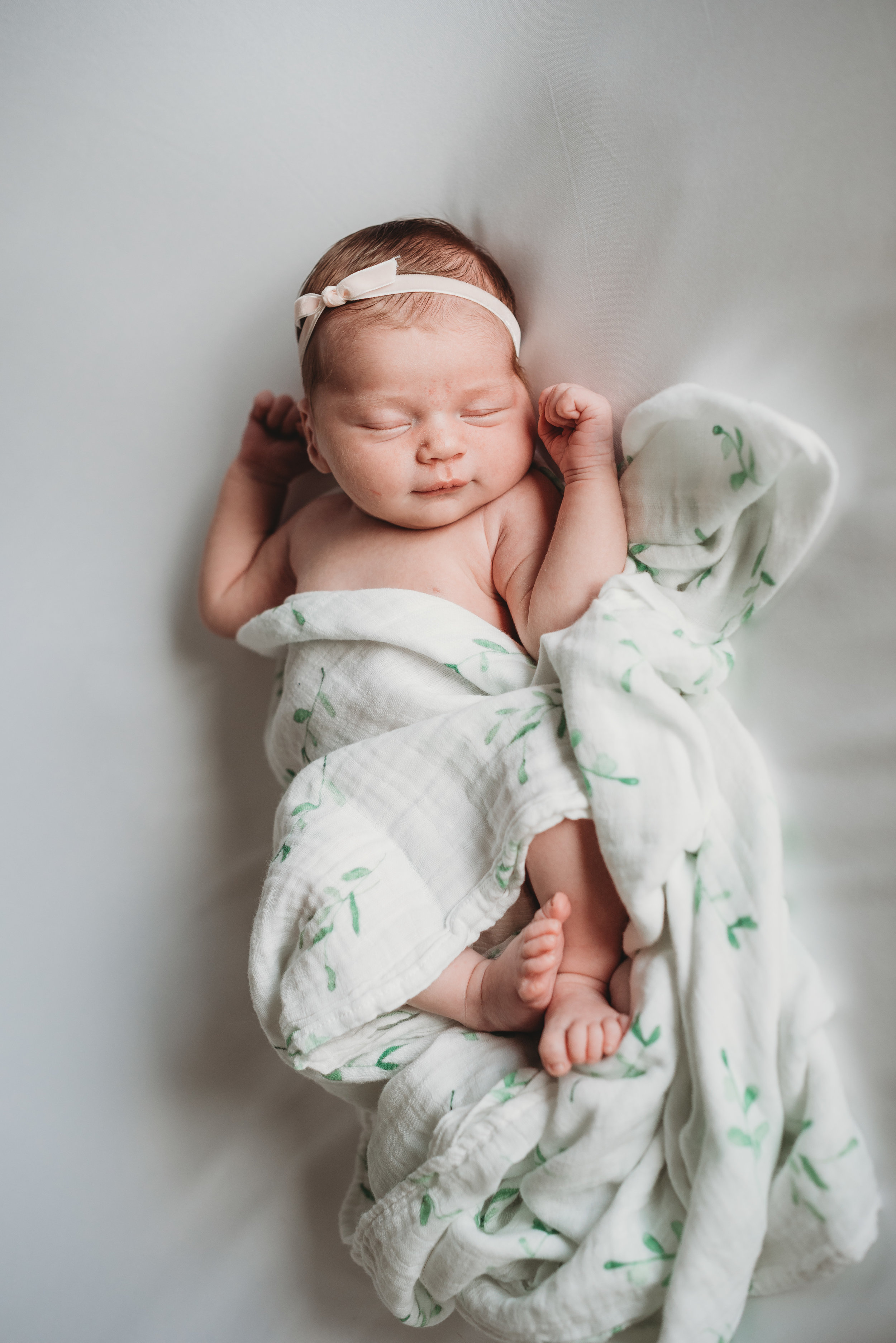 Austin natural newborn photography lifestyle in home-5.jpg