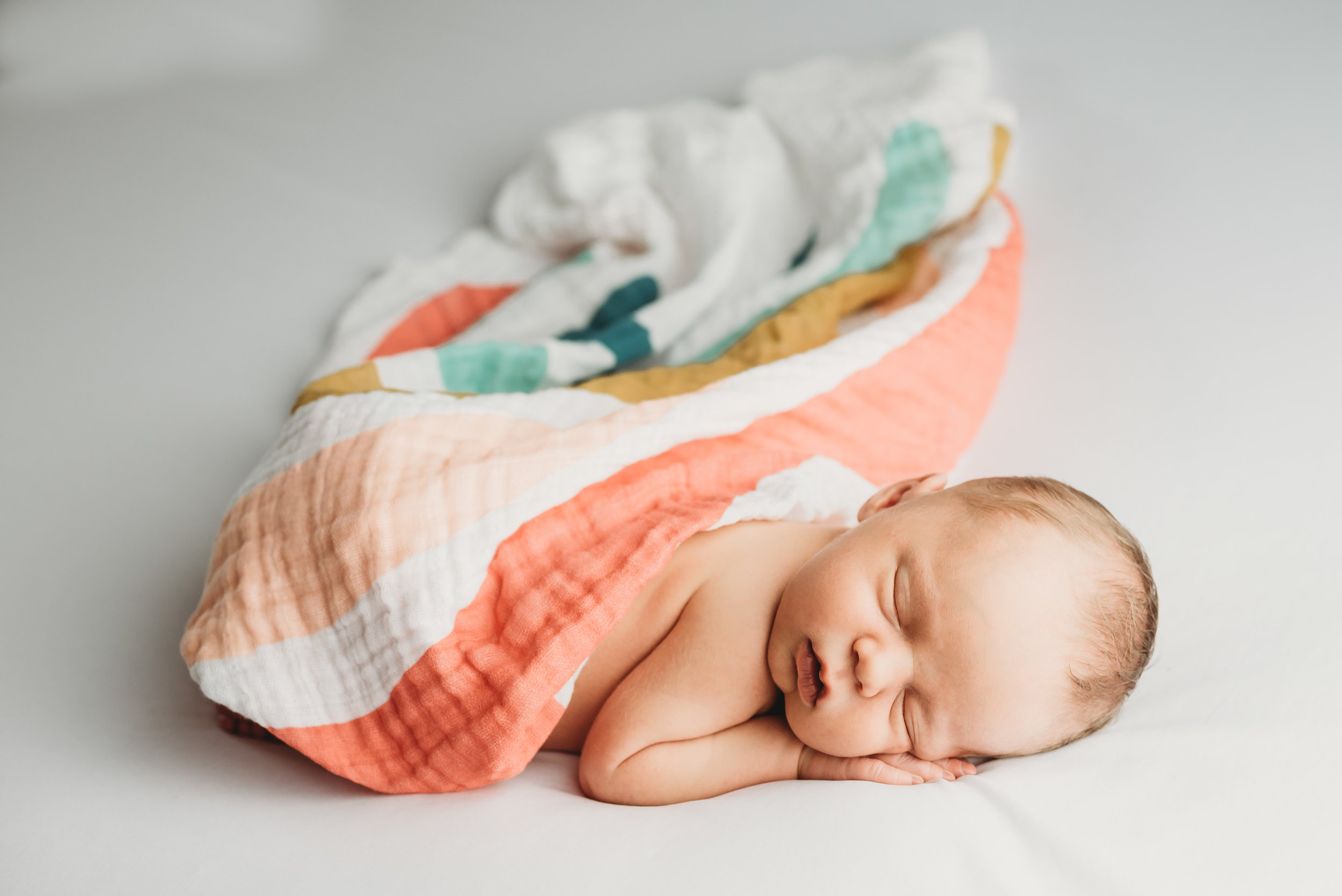 Natural Light Newborn Photographer Austin Texas-4.jpg