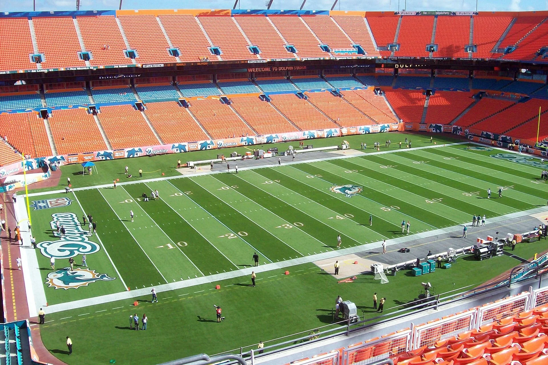 Explore Our Top Salon Services Near Sun Life Stadium