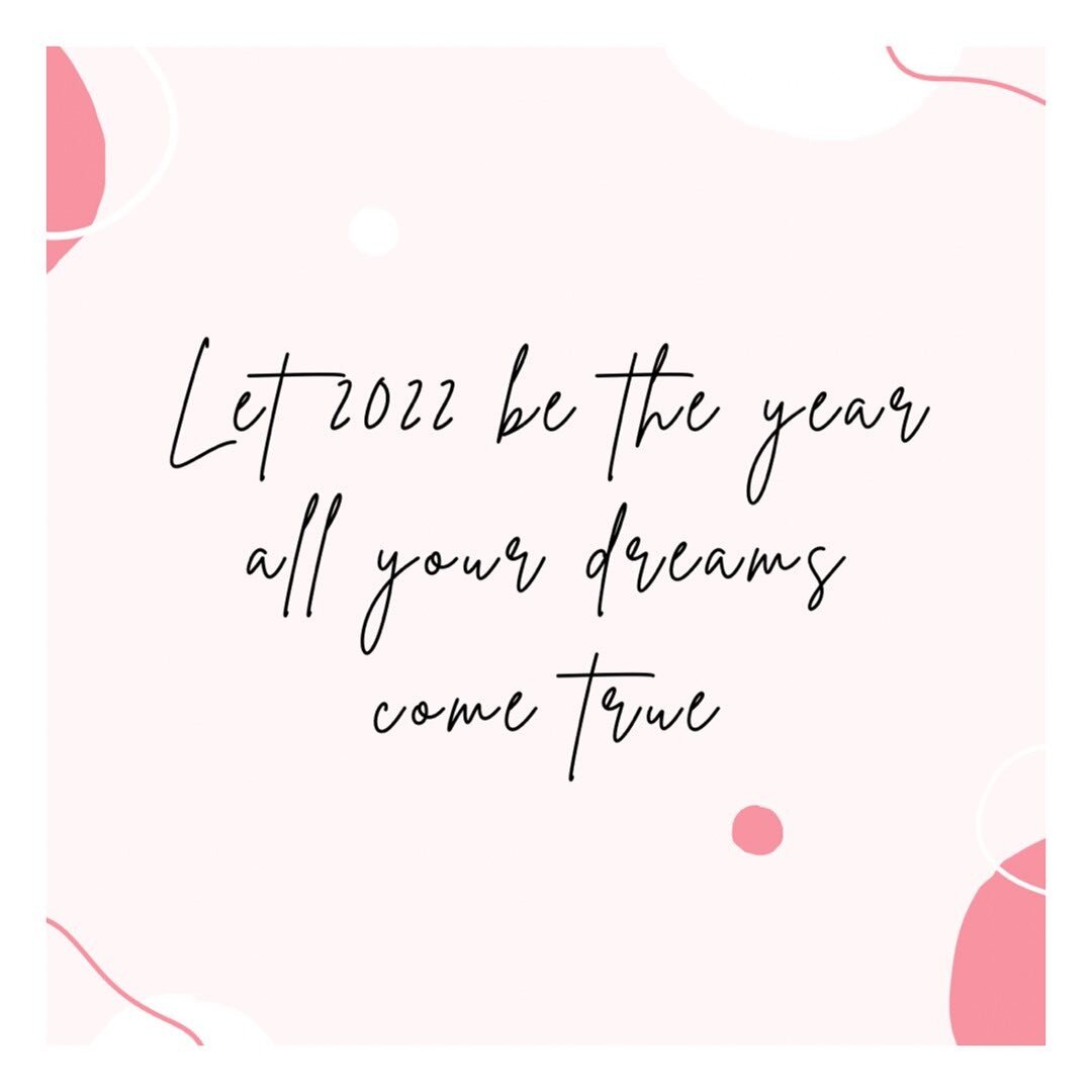 ✨May this year be the best one yet!✨
.
.
#beauty #selflove #selfcare #tuesdaymotivation #instagood #hairlove #bestquotes #bestyearever #loveyourself