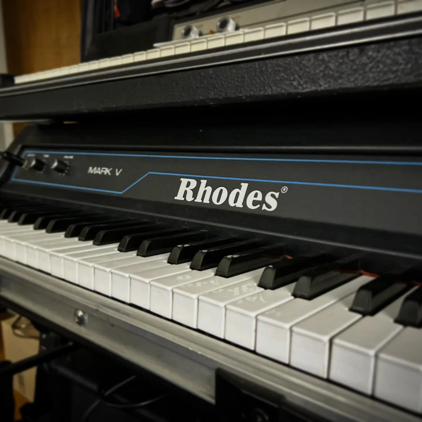 So great to be tracking on this @rhodes.piano Mk V for a session from home. Such a joy to play every time. #rhodes #rhodesmkv #musician #multiinstrumentalist #recordingsession