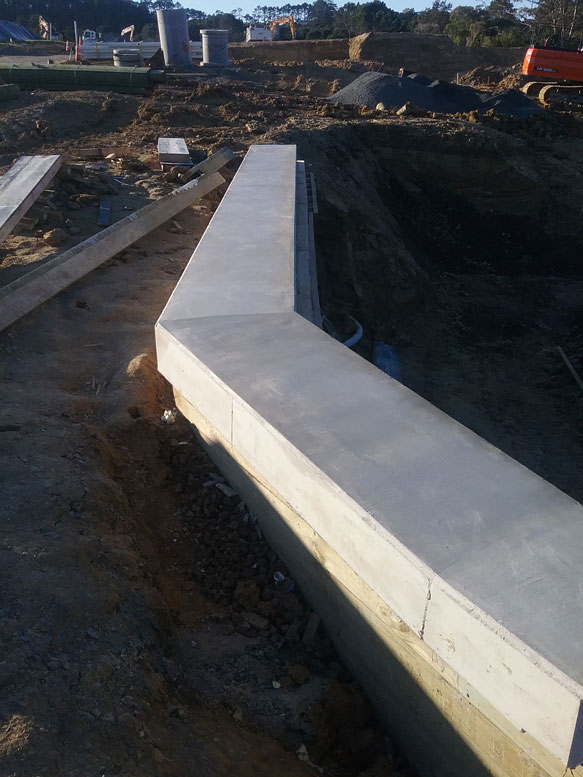 retaining-post3.jpg