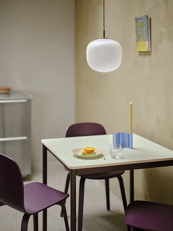 base-table-80-80-light-green-brown-red-visu-chair-dark-plum-pair-light-blue-rime-raise.jpg