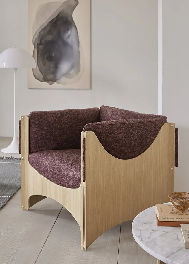 Bug chair 835x760mm in oak woody 18.jpg
