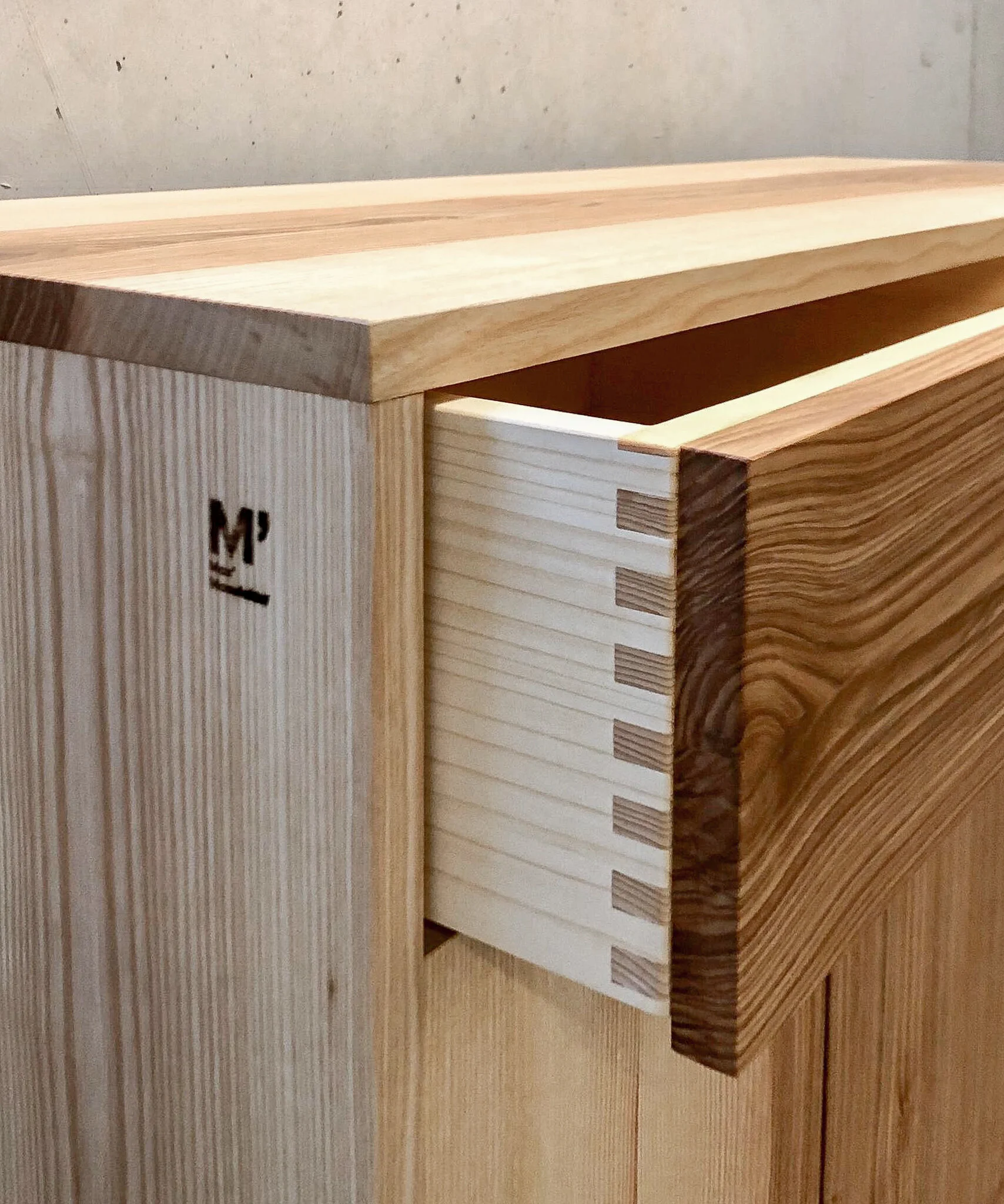 sideboard_2.jpg