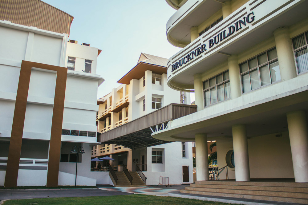 building02.jpg