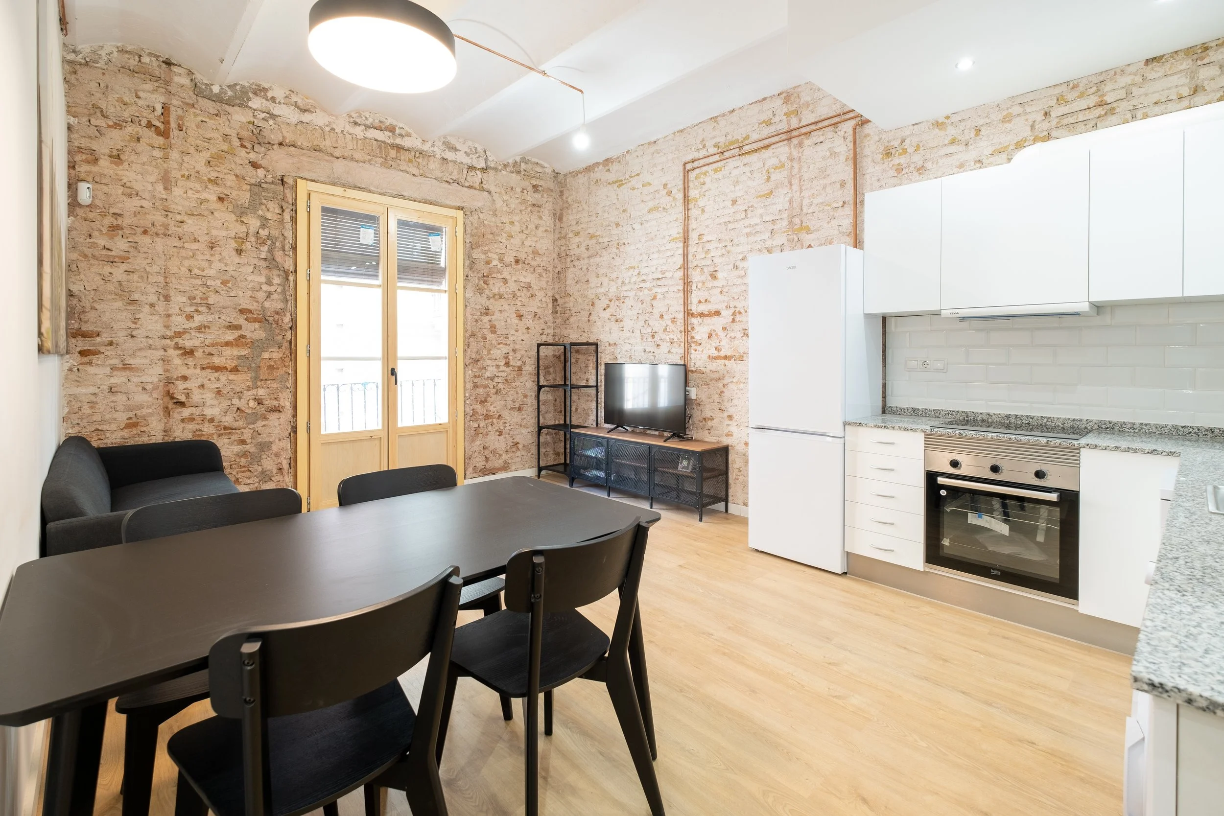 2 habitaciones en la Boqueria - 1.350€