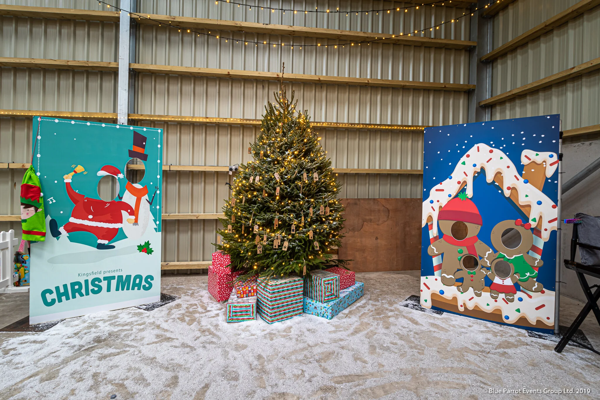 Christmas themed peep through 2019-12-08 01-076.jpg