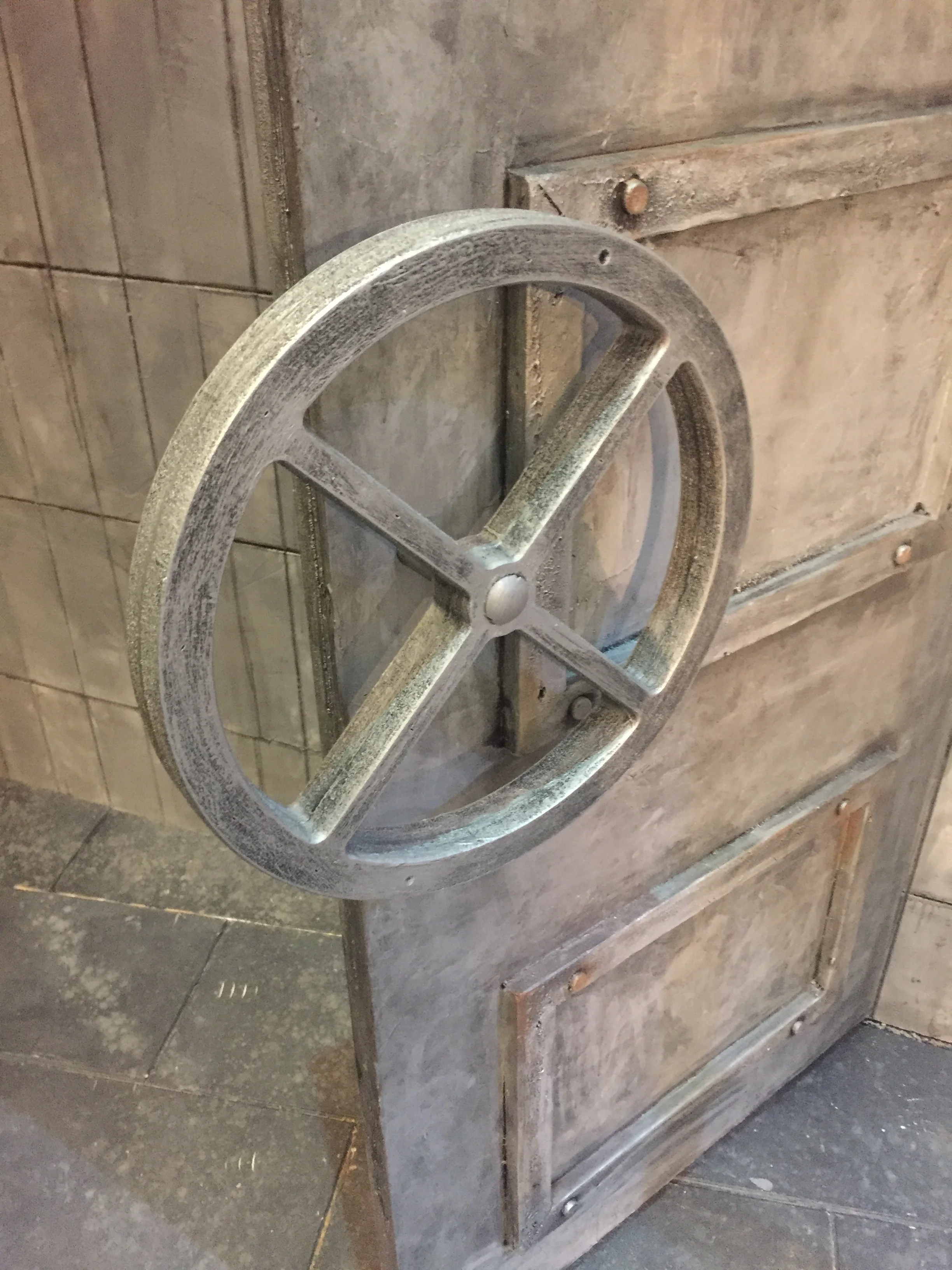  Close up of ‘metal door’ 