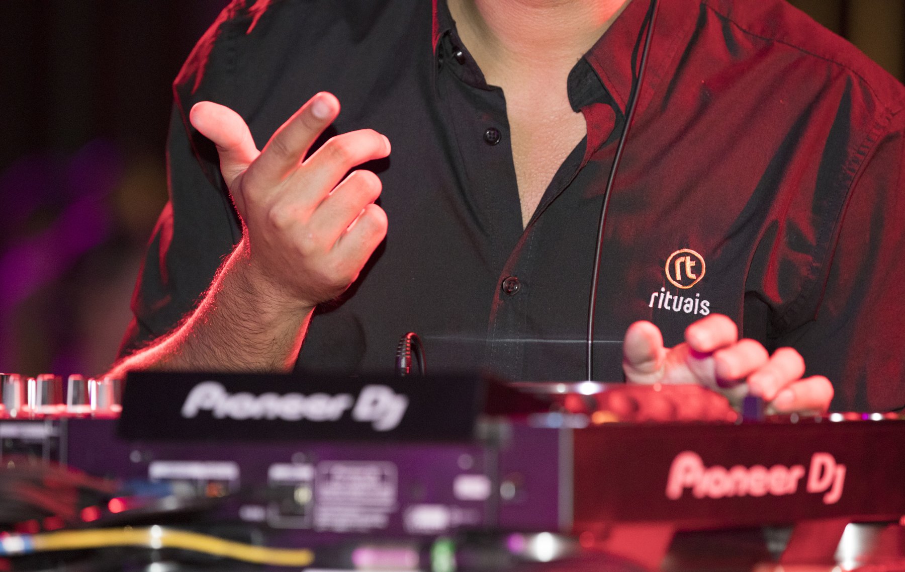 DJ Wedding Event 2.jpg