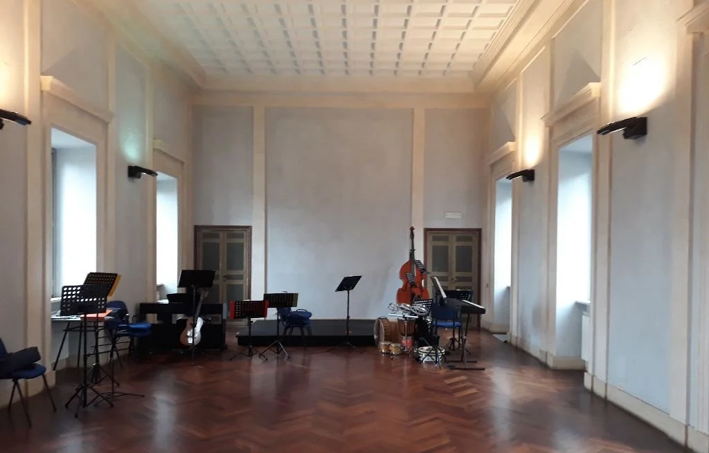  The restoration matched the original aspect only on the outside so the Accademia initiated a project to restore and decorate the interiors in an authentic historical style. The Europa Hall was planned to become a library dedicated to writer and hist