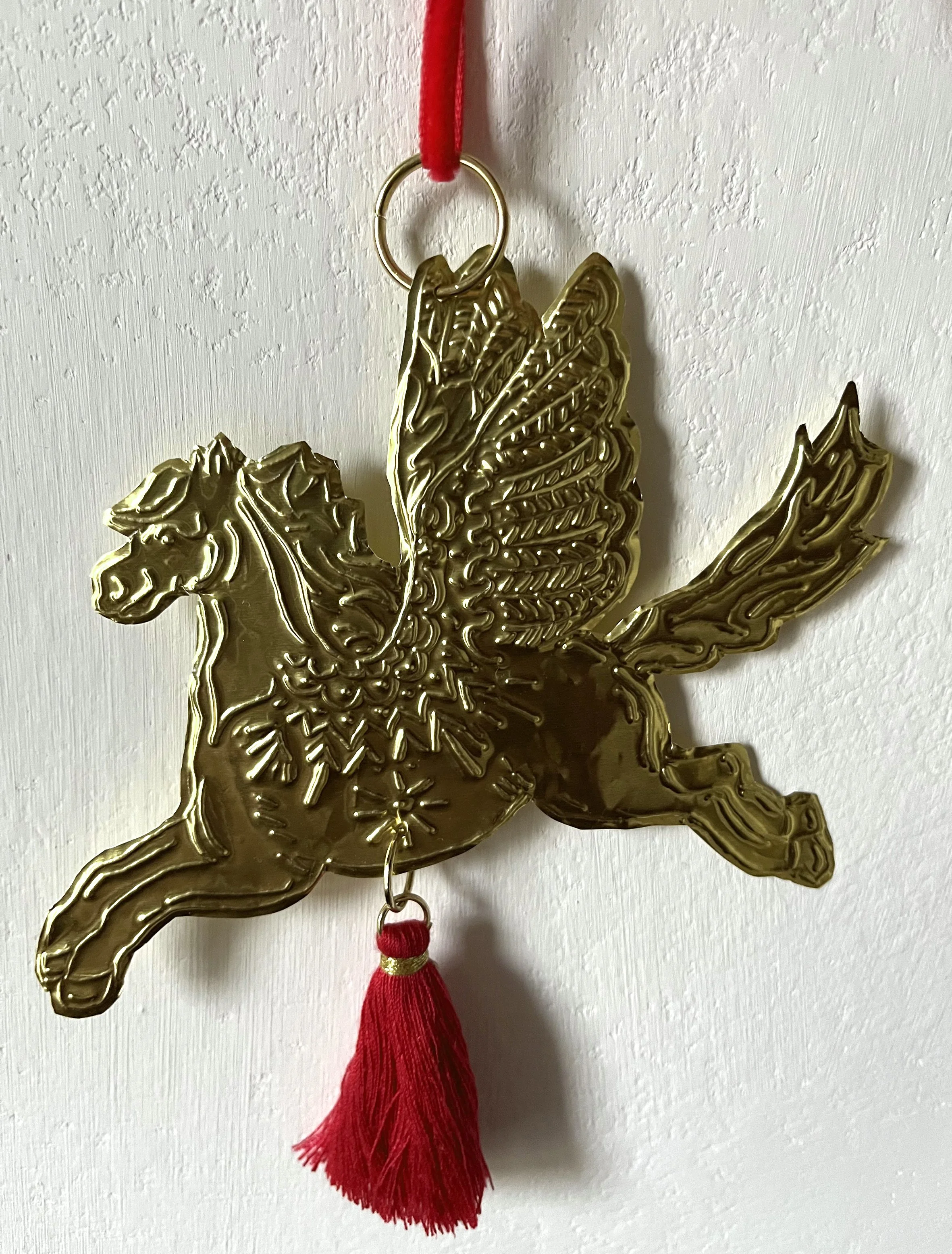 Gold horse tassel dec close.jpg