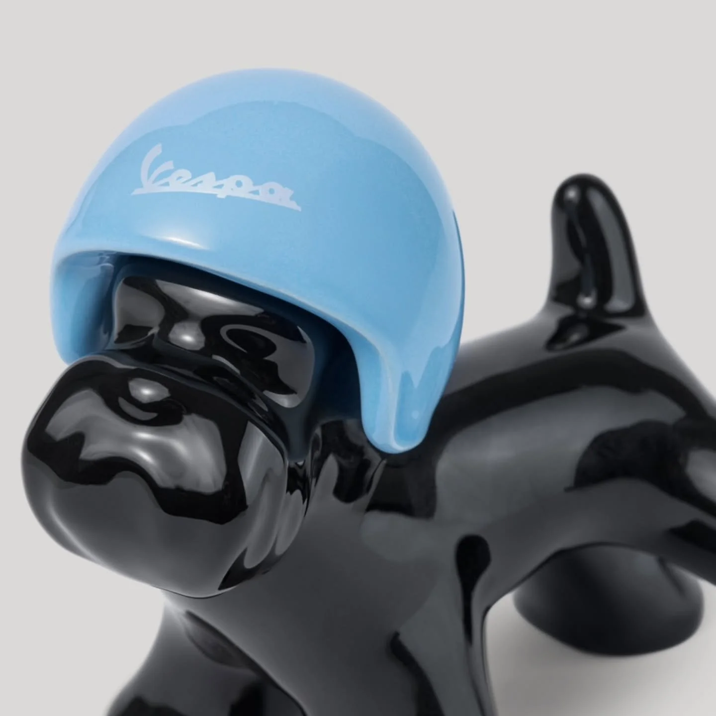 Over the past two years, we&rsquo;ve been working with Vespa on The Empty Space &mdash; a platform that connects scooters, fashion, objects, and the culture behind the brand.
We contributed to shaping the content and designed a series of objects crea