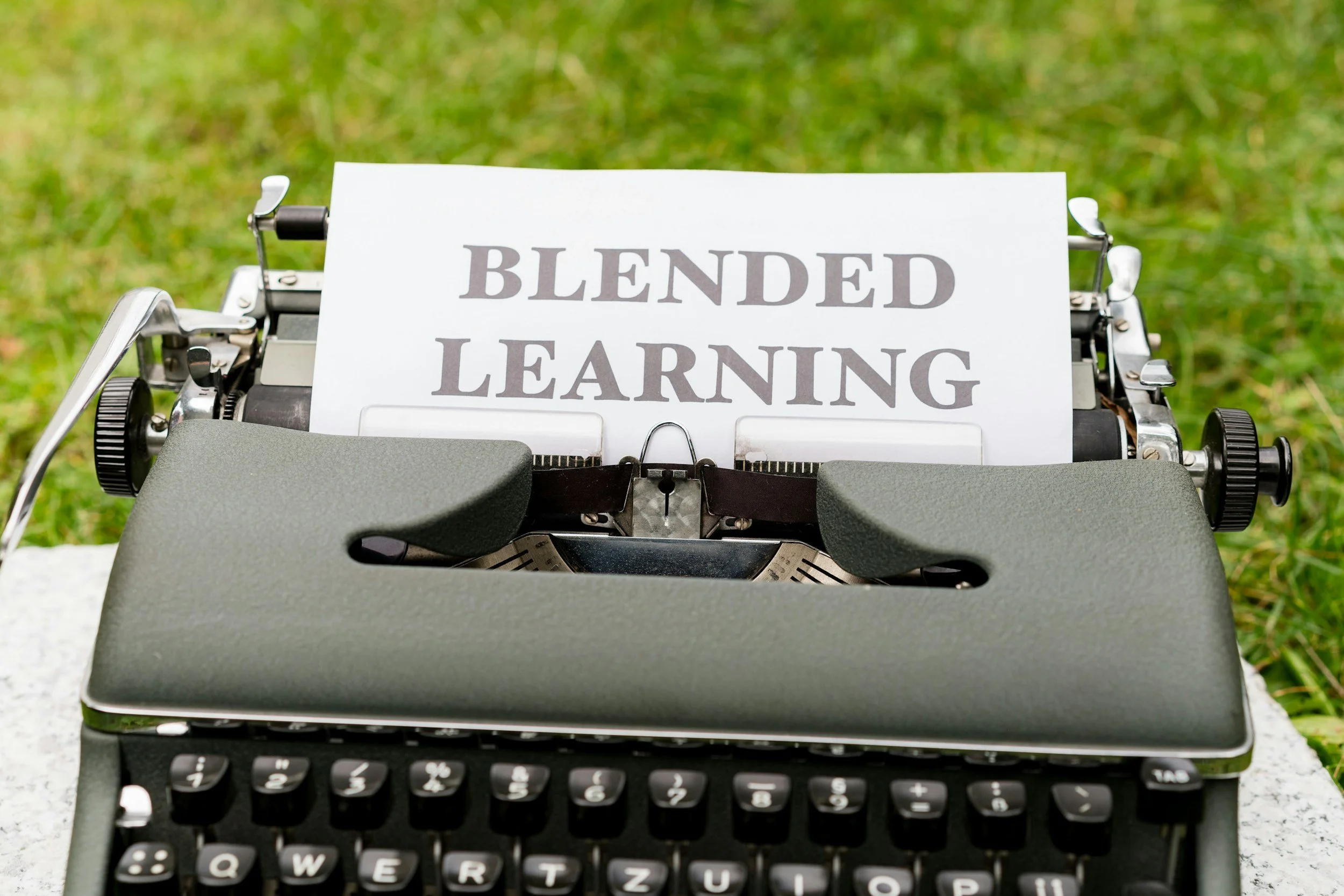 Blended Learning in Higher Education: How Mobile Simulations Are Transforming the Classroom