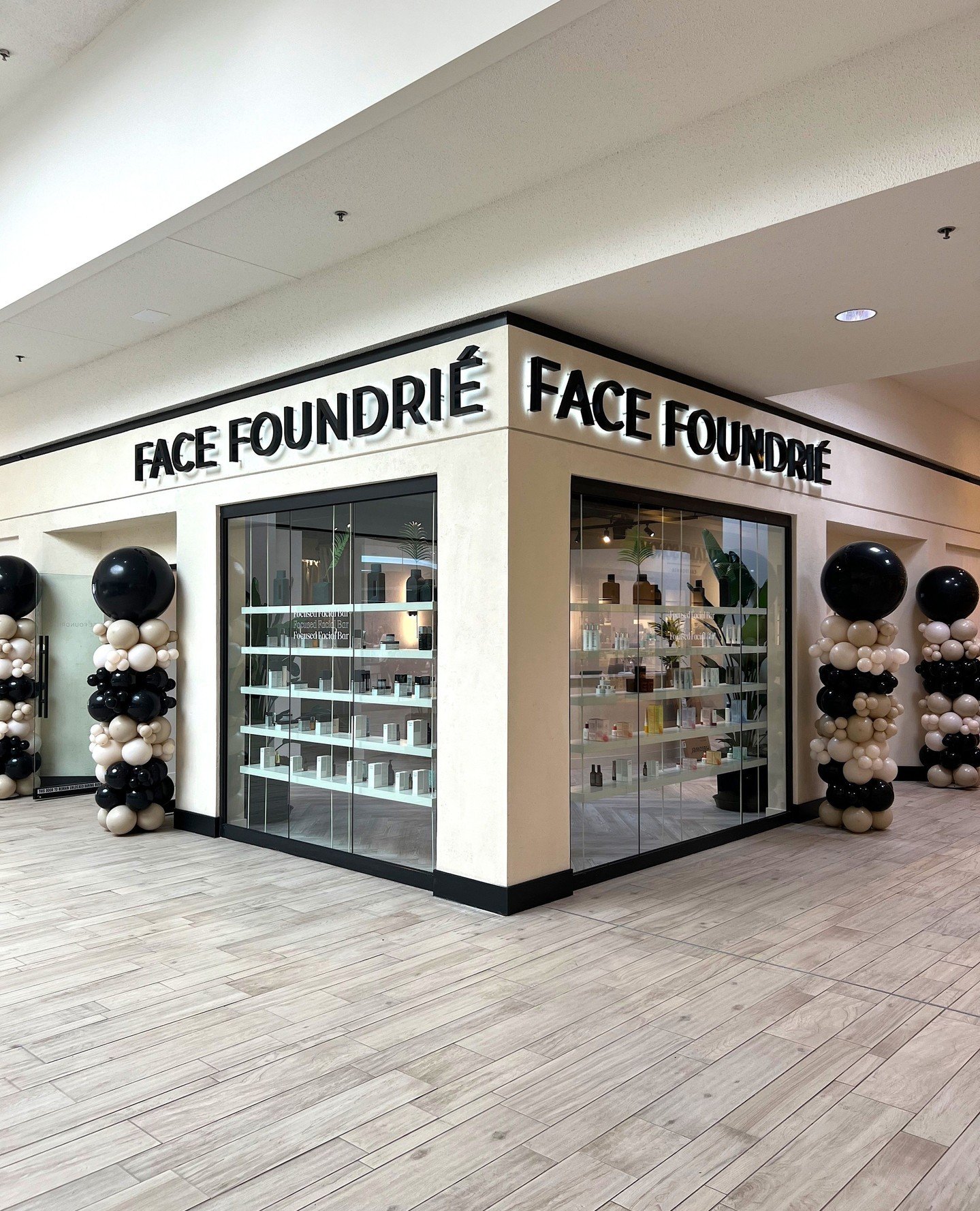 Welcome to your new home, @facefoundrie! ✨ Our skincare friends have relocated their flagship facial bar within Galleria to a larger, more open space. We invite you to stop by, say hello, and congratulate them on the move, now located across from Wil