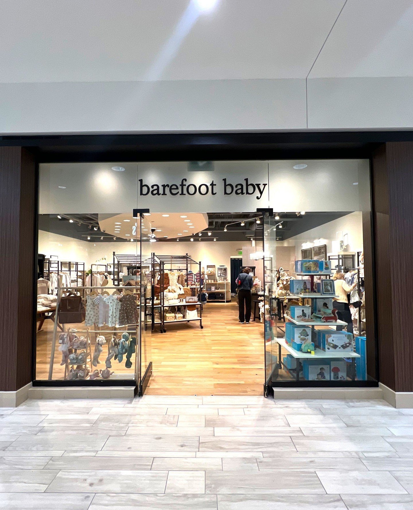 Happy opening day, @barefootbabygalleria! ✨ This heart-warming boutique features apparel, d&eacute;cor, toy collections and more for you and your kiddos to love. It's your one-stop-shop for all things chic, cute and oh-so cuddly! ⁠
⁠
Stop by this wee