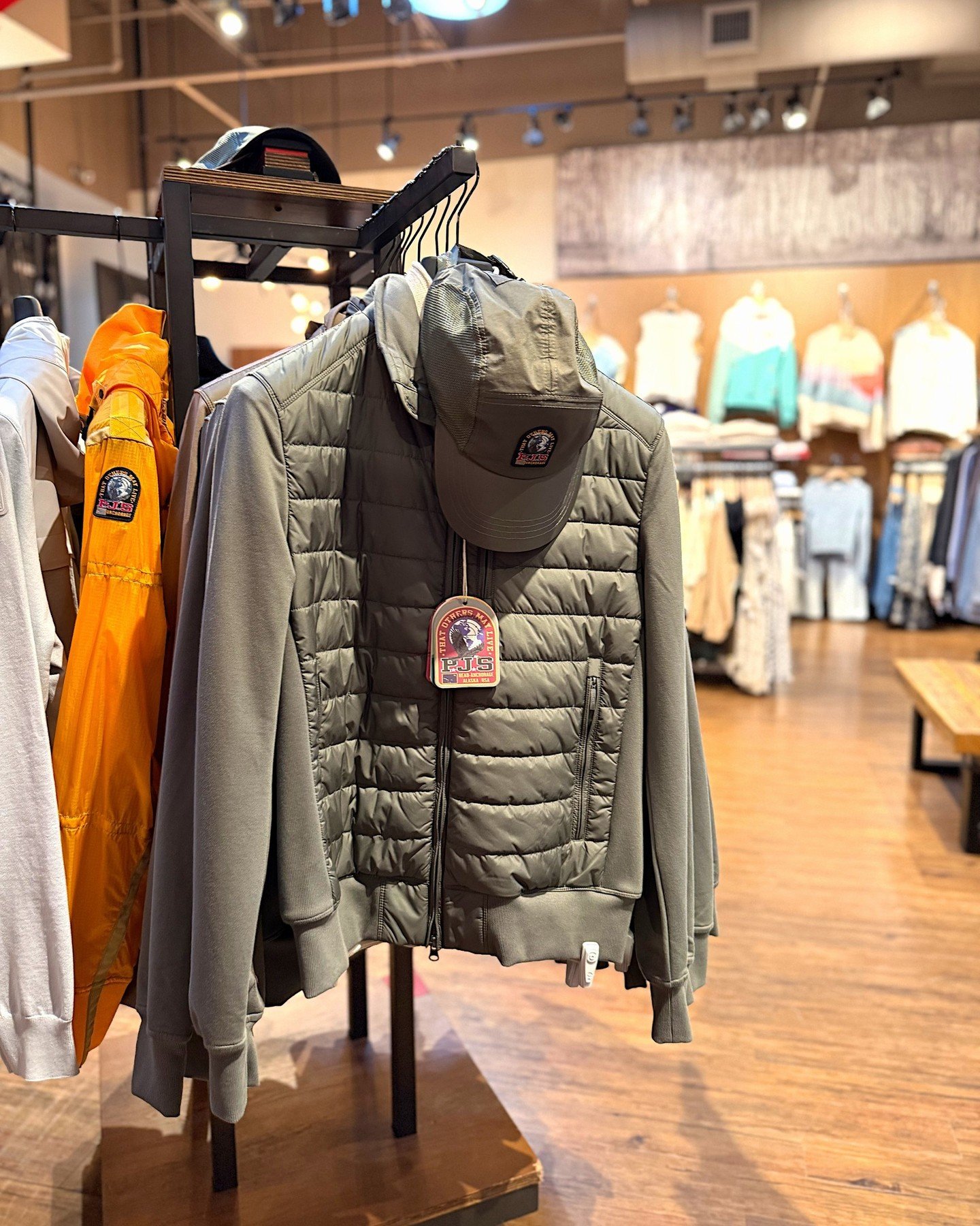 From outdoor essentials to elevated everyday styles, our Galleria retailers have everything you need to celebrate Dad's big day in a big way! Stop by this week to find the perfect Father's Day gift&mdash;and other great surprises he's sure to love! ?