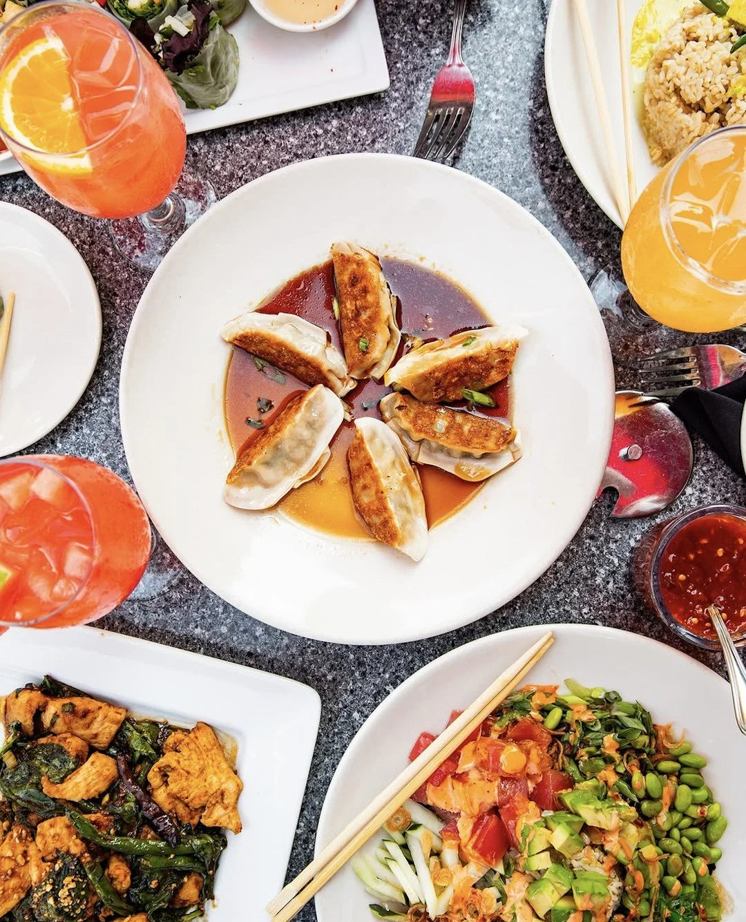 Swipe to indulge in your favorite @bigbowbuzz bites 🥢⁠
⁠
From colorful classics to bold seasonal specials, every delicious dish packs a flavorful punch! Stop by this evening for a cozy dinner filled with fresh flavors and the comfort foods you crave