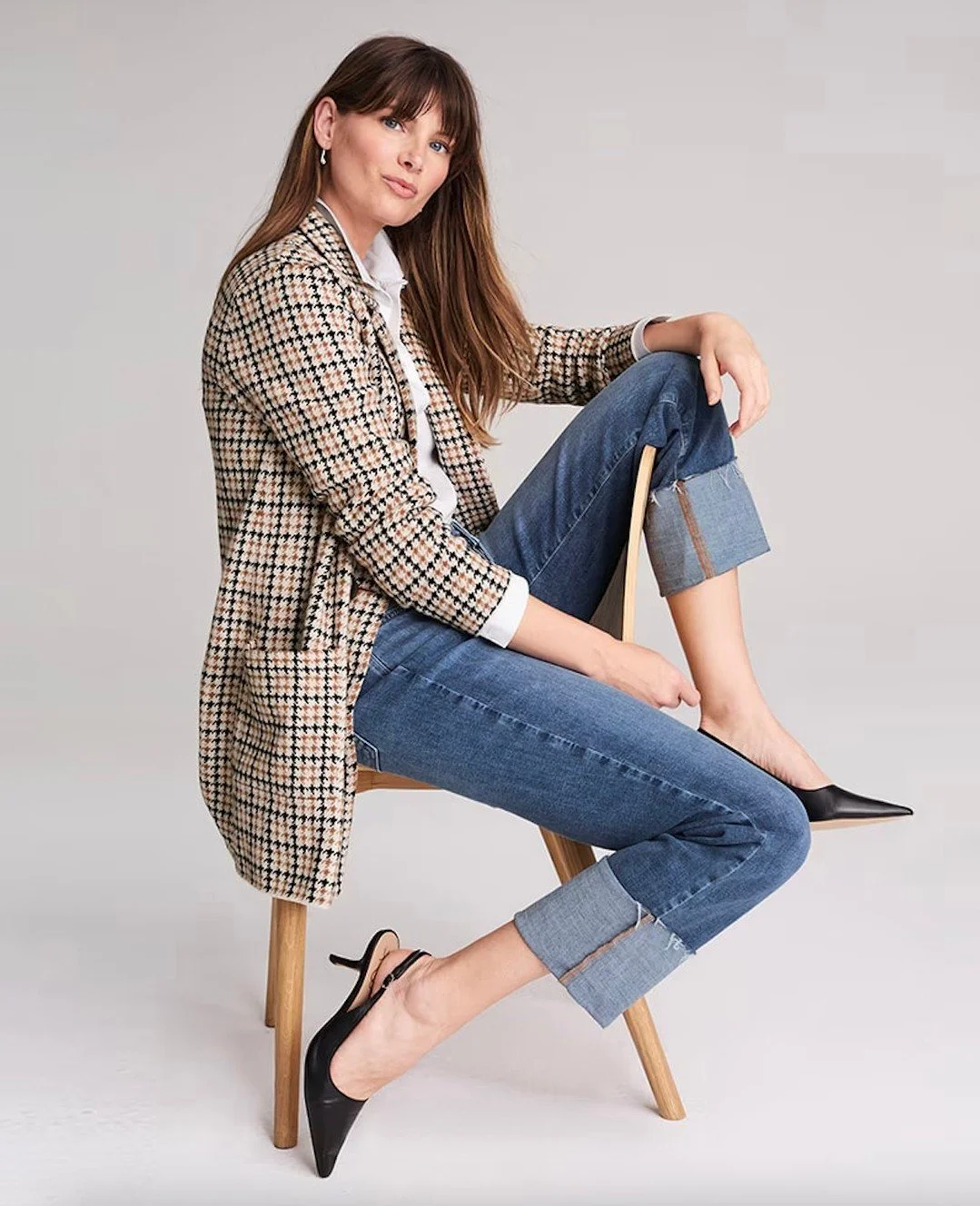 Sleek, chic and nailing seasonal style! @jjillstyle's fall collection has us swooning over on-trend blazers, tailored denim and elevated footwear&mdash;just the pieces your fall wardrobe needs! 🤎⁠
