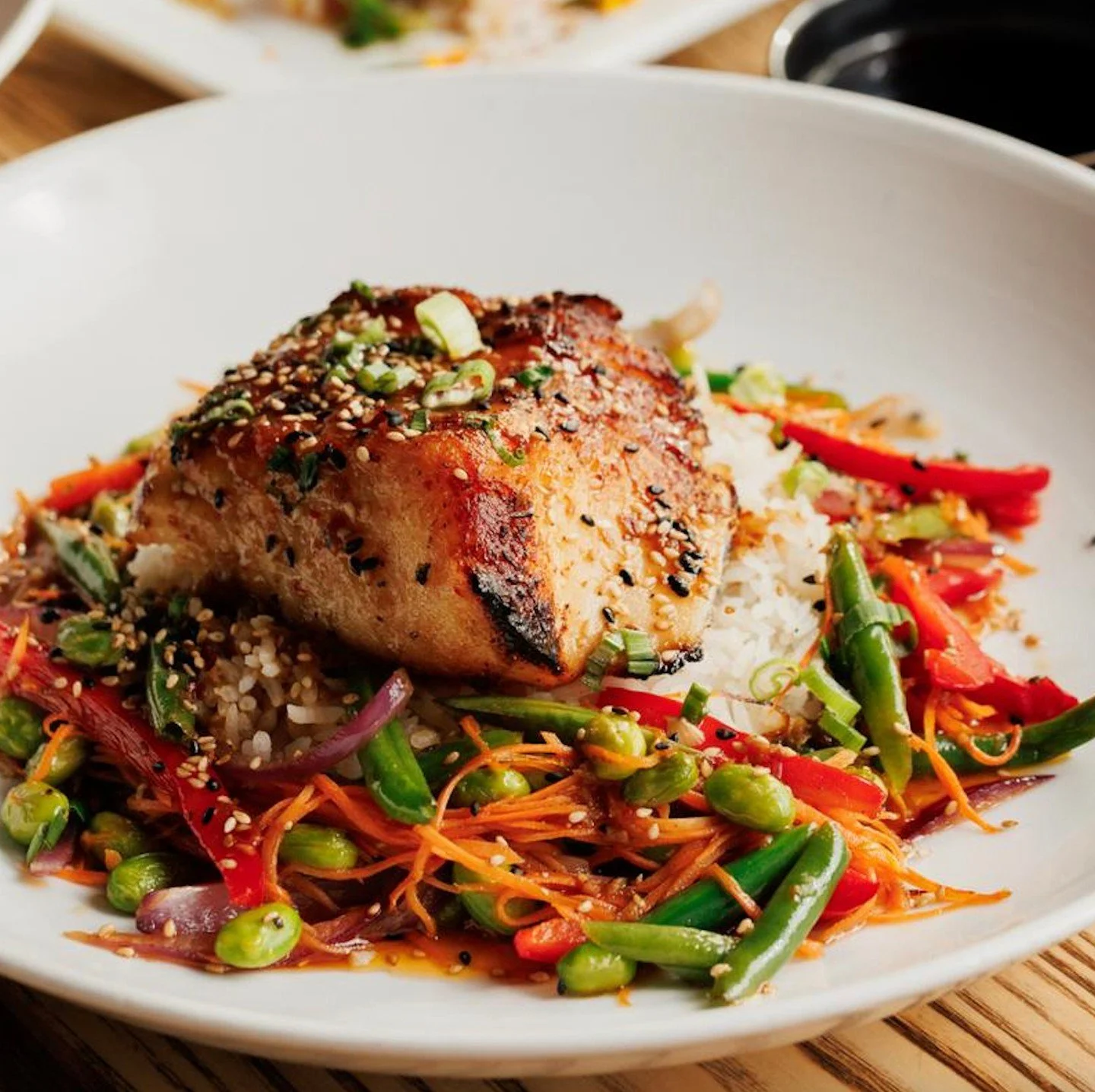 Another holiday shopping weekend is upon us, and @craveamerica is the perfect place to refuel between festive stops! Indulge in signature dishes and seasonal specials (like their Ginger Chilean Sea Bass)&mdash;best paired with a handcrafted cocktail,