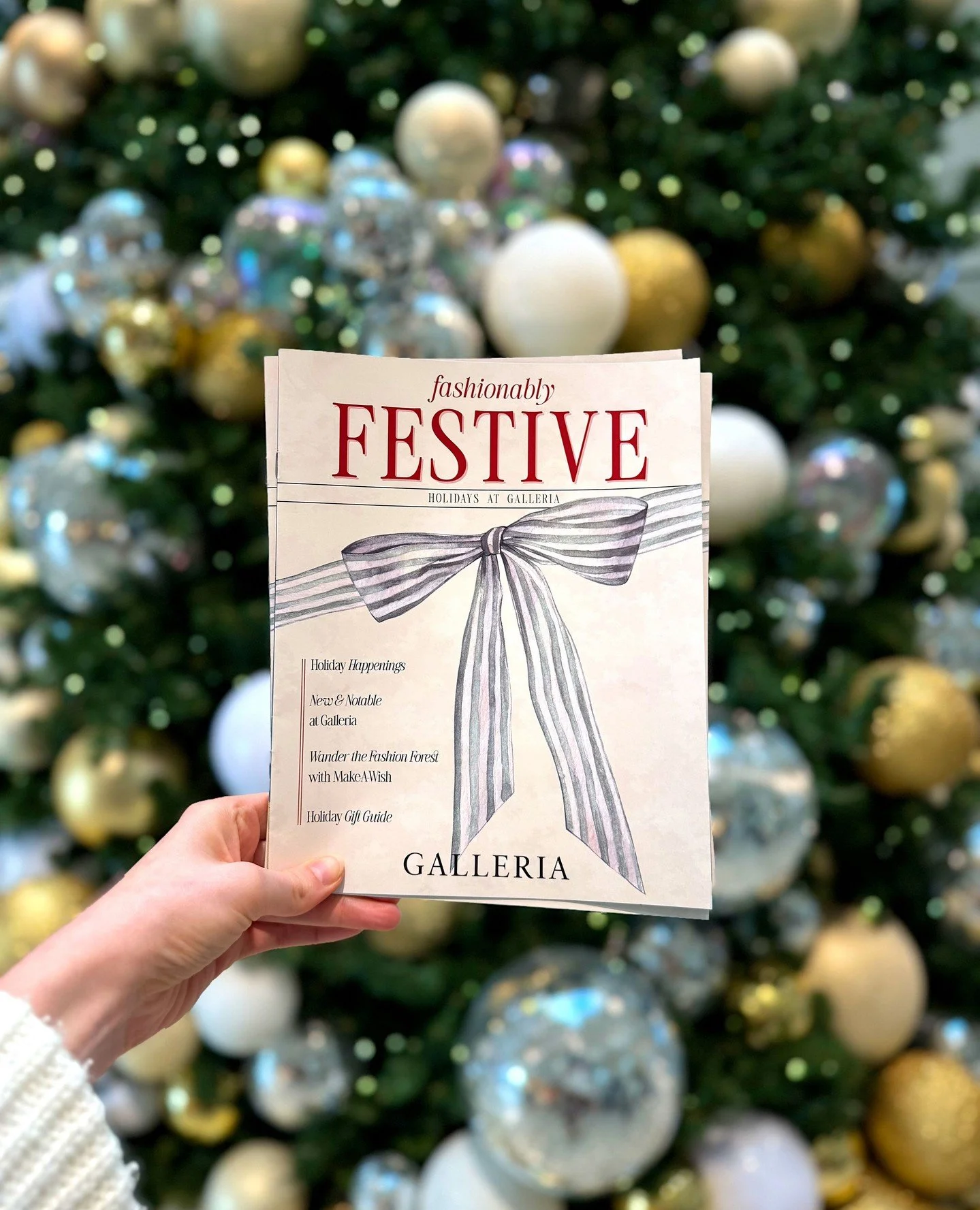 It&rsquo;s a Fashionably Festive weekend here at Galleria, where magic, music and merriment come together in style! ✨⁠
⁠
Grab a holiday magazine located throughout the shopping center for info on all of our holiday happenings. From complimentary vale