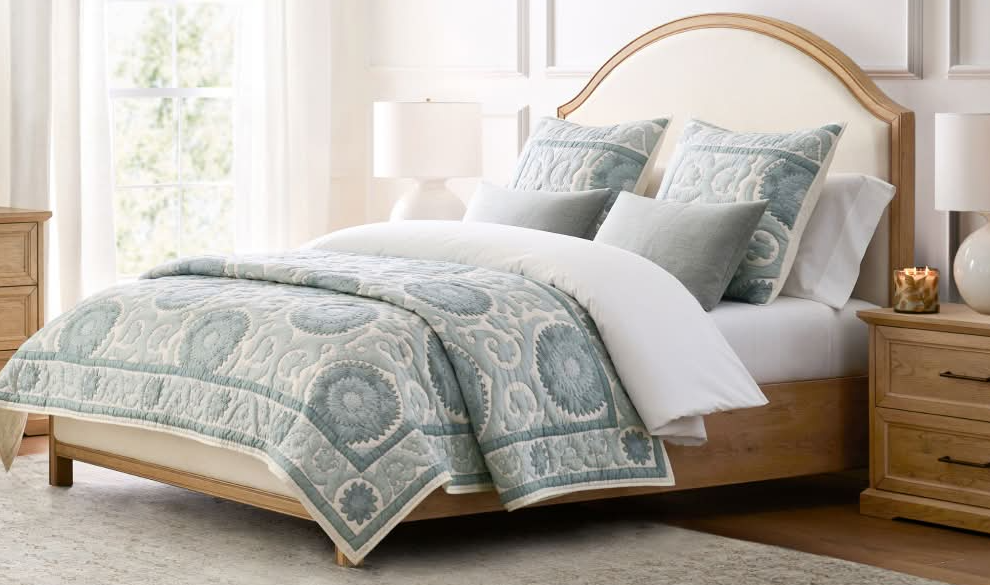 POTTERY BARN | How to Layer a Beautiful Bed