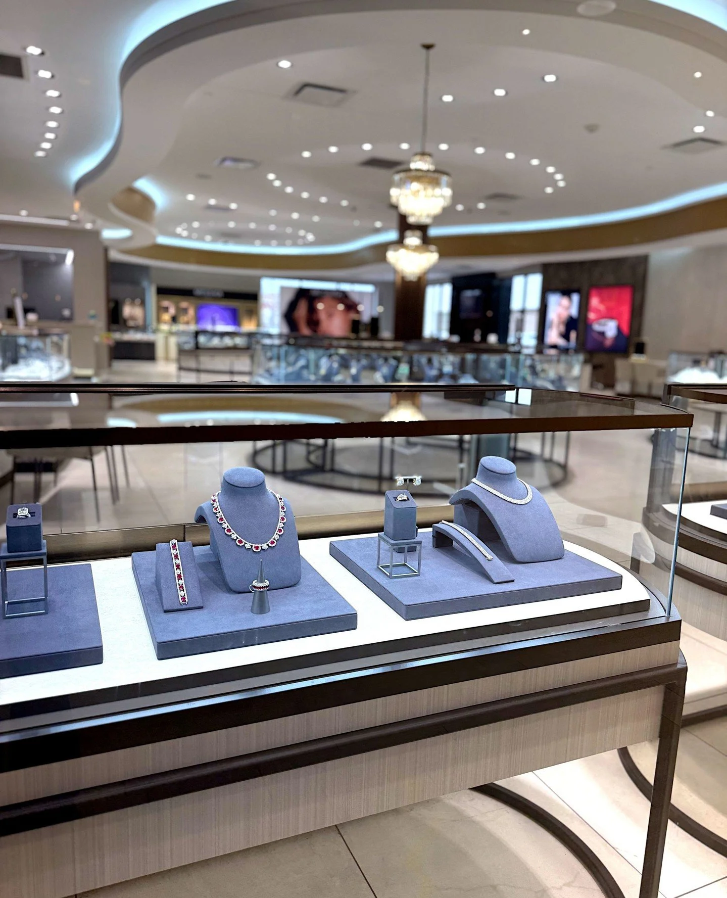 A little glitz goes a long way this Valentine&rsquo;s Day. 💎 From statement sparkles to luxury designer pieces, @jbhudsonjewelers is your destination for finding something truly radiant and remarkable for that special someone.⁠