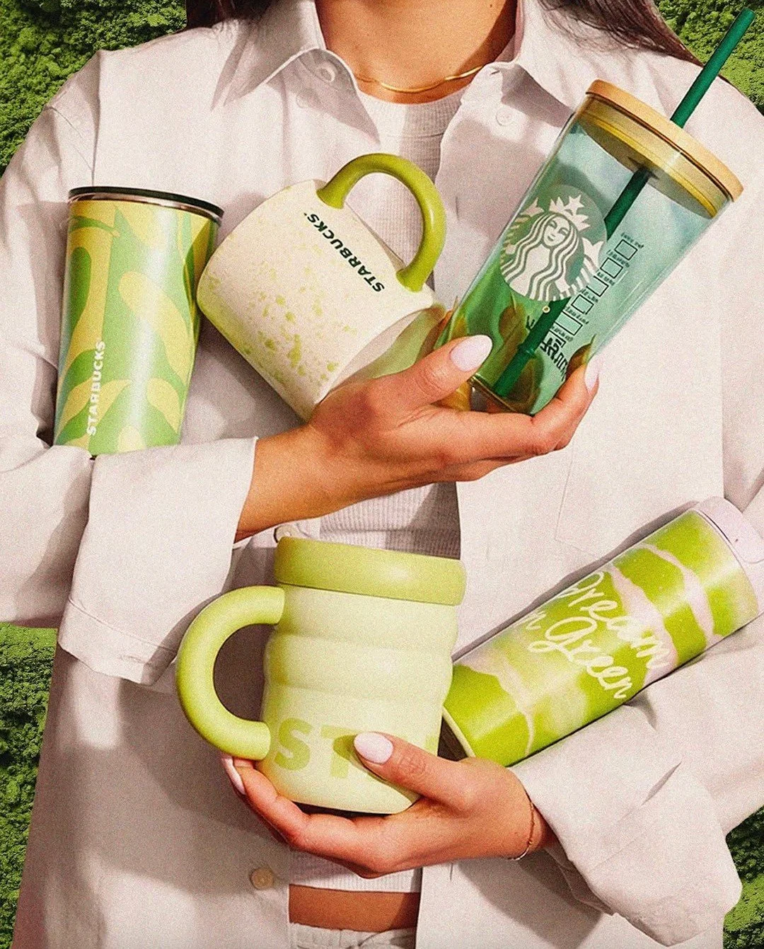 Spring&rsquo;s color of the moment? Marvelous matcha! 💚 ⁠
⁠
Fresh merch has arrived at @starbucks featuring the dreamiest shades of green. Stop by to discover their collection of mugs, tumblers and on-the-go essentials so you can sip in style all se