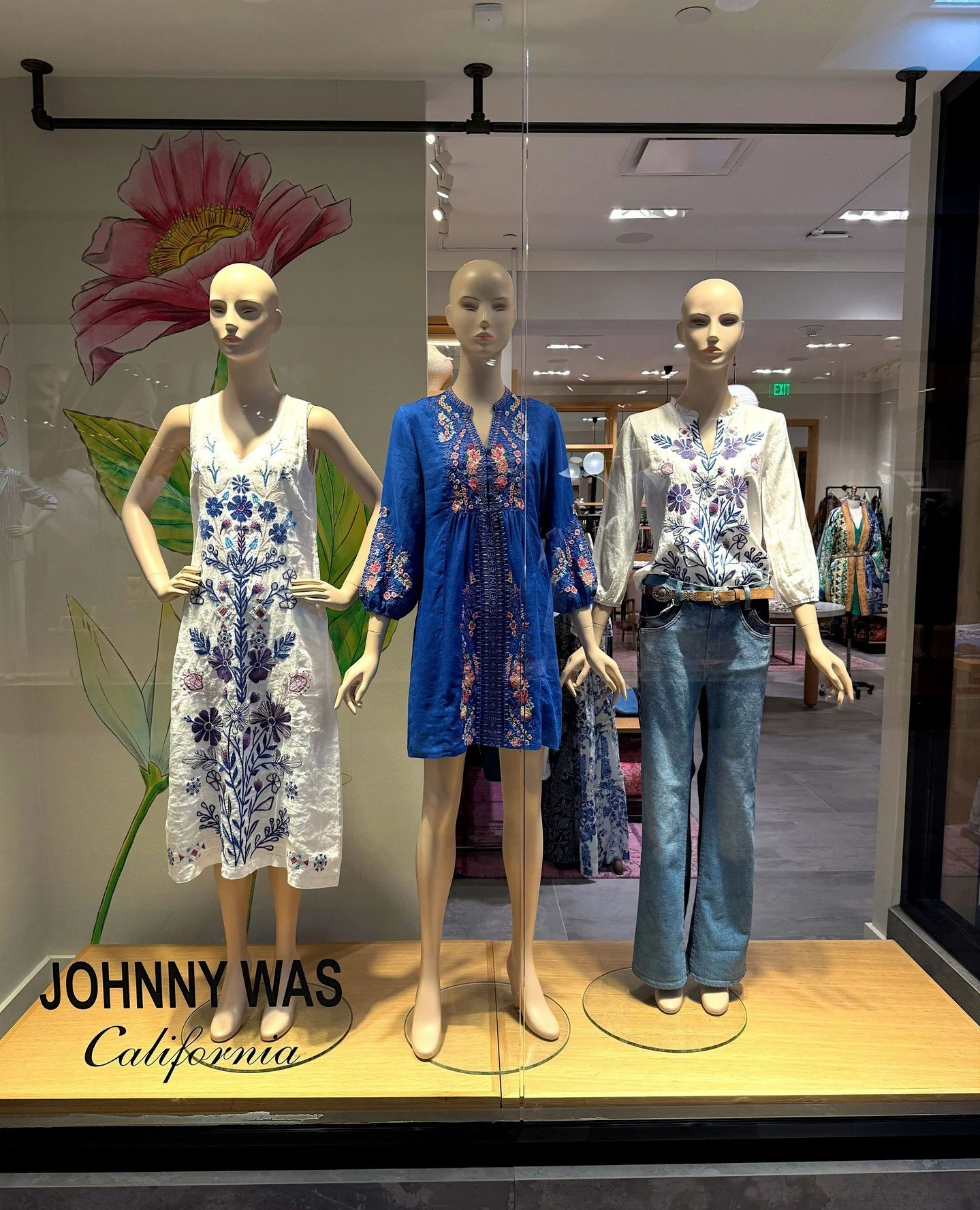 The silhouettes, colors and signature florals of @johnnywas' spring collection make a stunning addition to any warm weather wardrobe. ✨ If you're still searching for an Easter weekend ensemble, look no further! ⁠