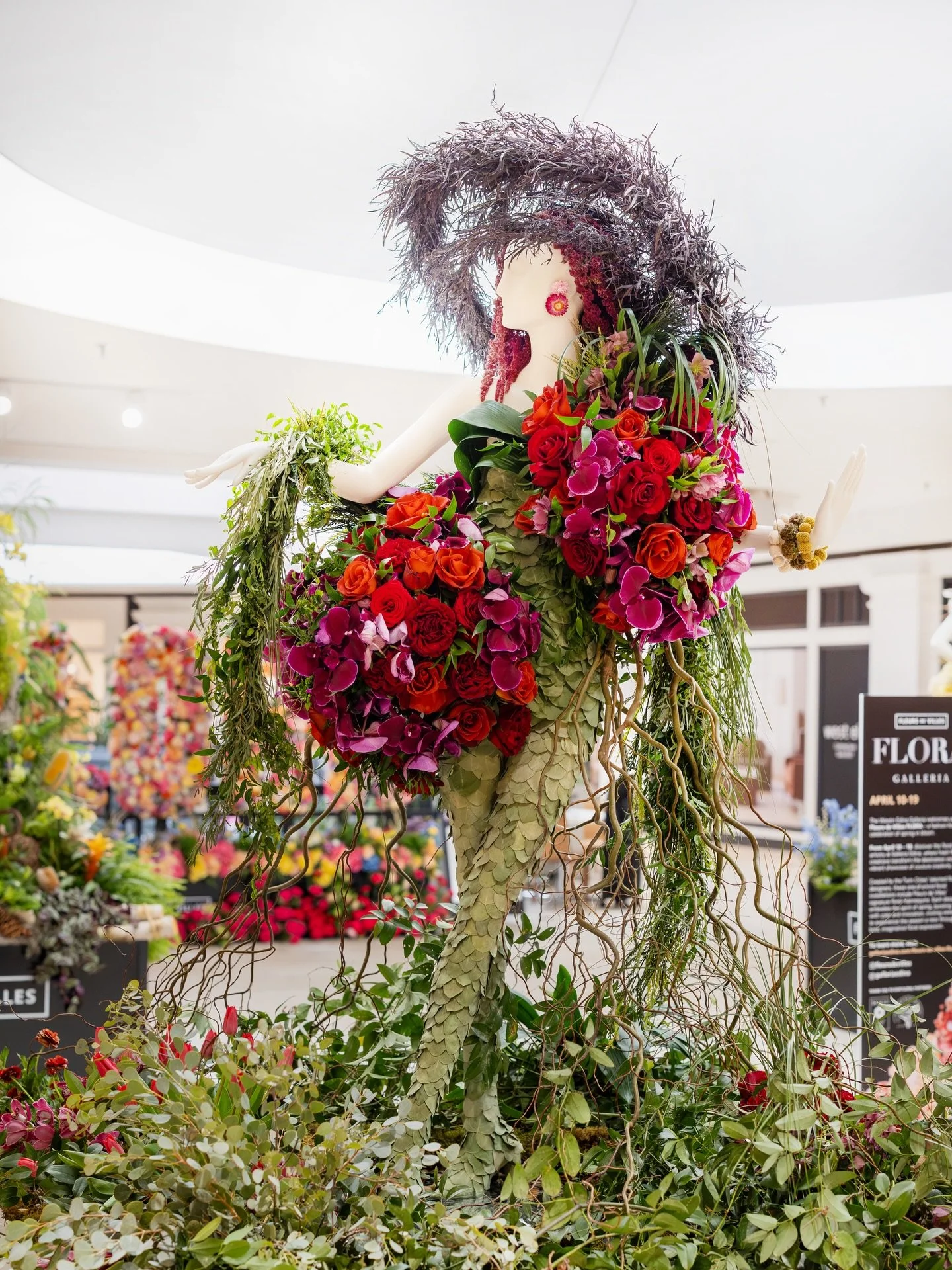 The floral fun is in full bloom&mdash;and just getting started! 🌺 Experience @fleursdevilles FLORA at Galleria, where stunningly styled installations, curated photo ops and spring-inspired experiences (like our weekend flower market &ndash; details 