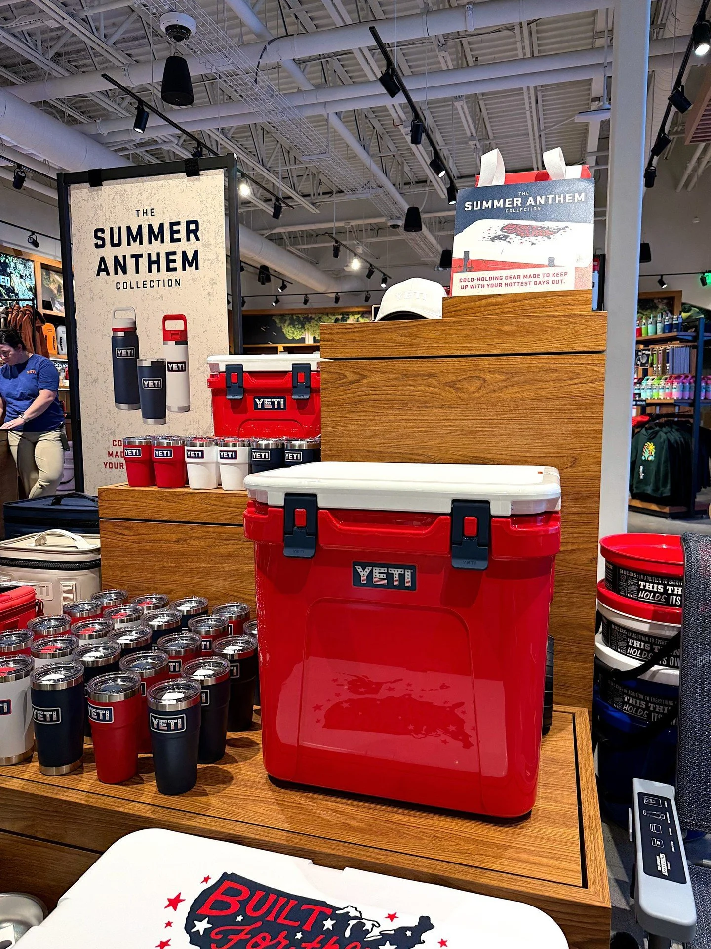 Red, white and blue never looked so good thanks to @yeti's Summer Anthem Collection! From limited-edition tumblers to festive coolers, these patriotic picks are ready for every backyard barbecue, lake day and fireworks-filled celebration on the calen