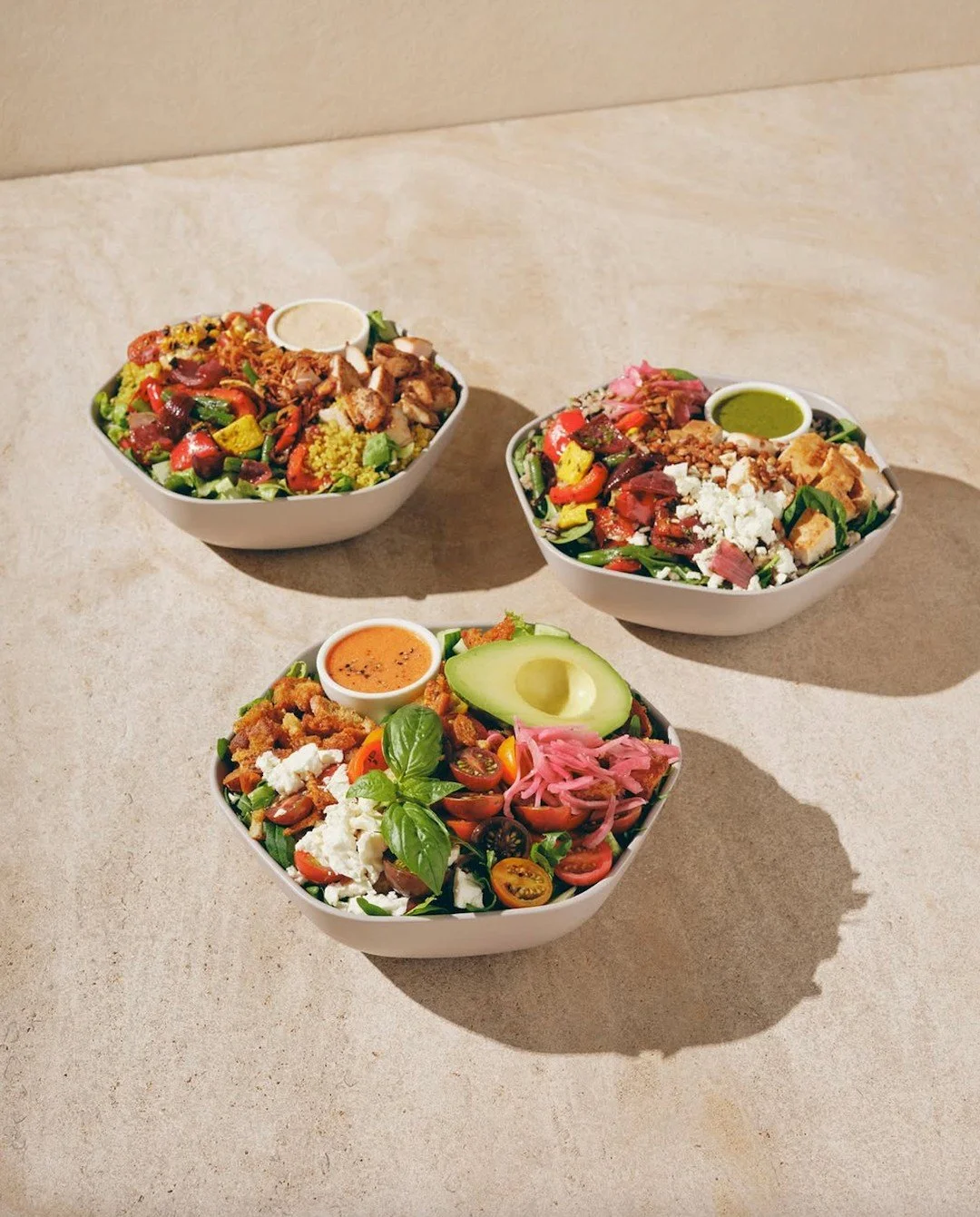 Summer flavors have officially arrived at @sweetgreen! 🥗☀️ From the Picnic Bowl and Summer Market Bowl to the Tomato Panzanella salad, their seasonal lineup is as fresh, flavorful and thoughtfully crafted as ever. Stop by this week and savor a taste