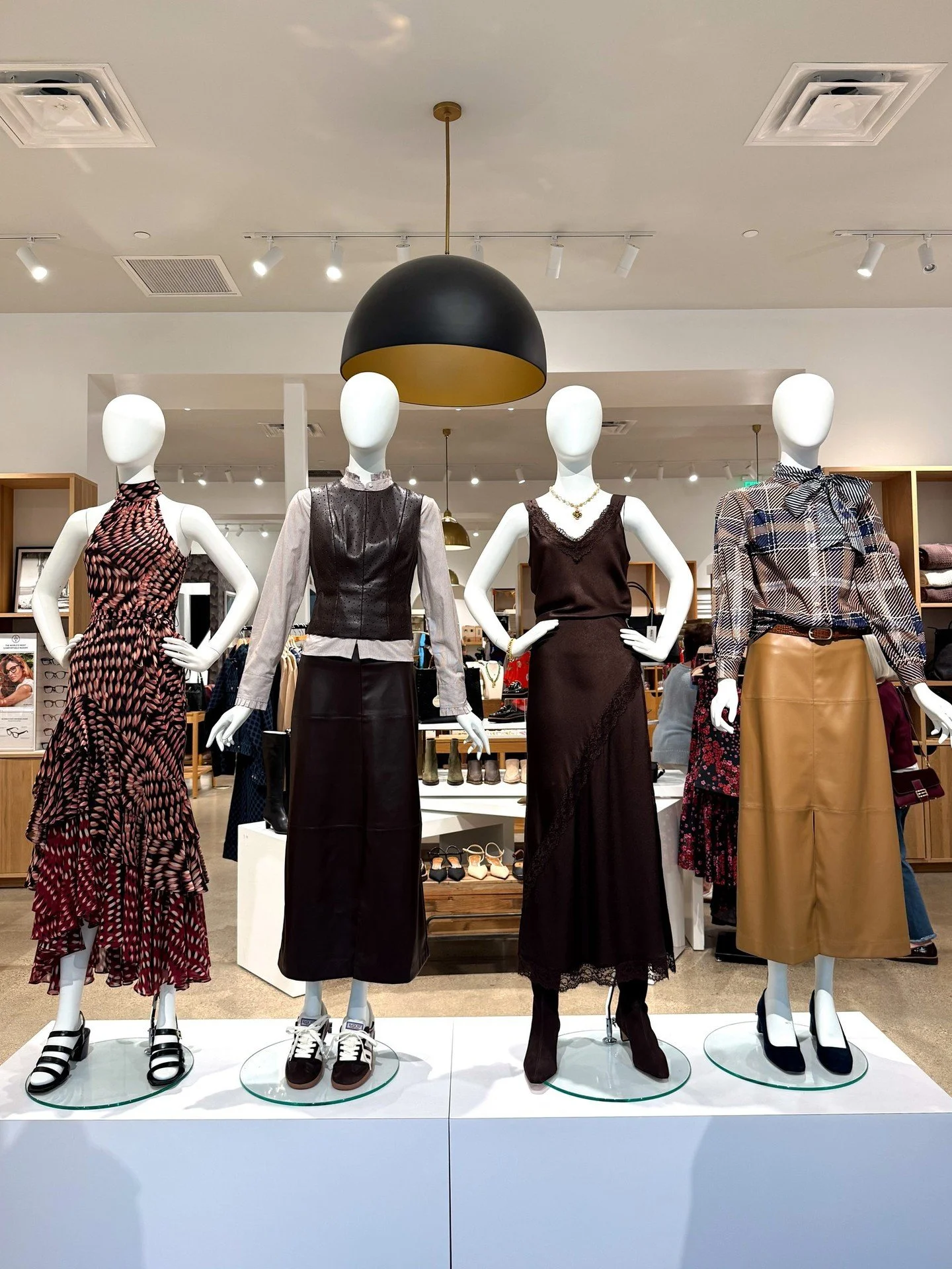 The front-of-house ladies at @shop.sweet.ivy are showing off their autumn best, and consider us obsessed! 🤎 From chic layers and statement-making accessories to polished styles and occasion-ready looks, their latest arrivals have something for whate