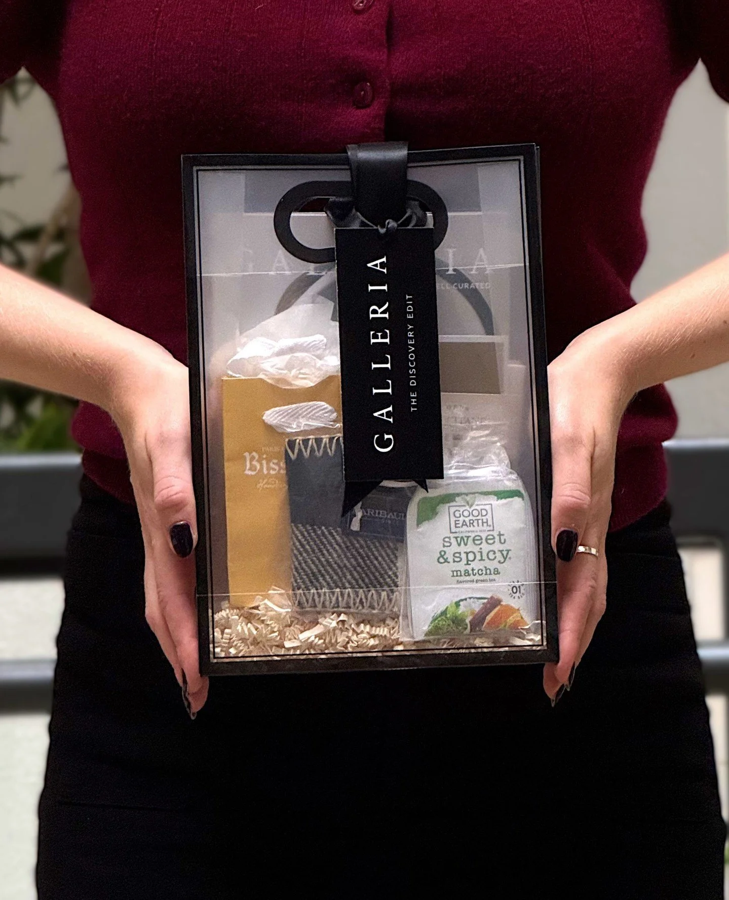 A Special Gift for You to Discover. ✨⁠
⁠
Some discoveries are tucked away in unexpected corners and hidden among the familiar, and others are simply waiting for you at Galleria. Our limited-edition Discovery Edit gift bags are filled with curated sam