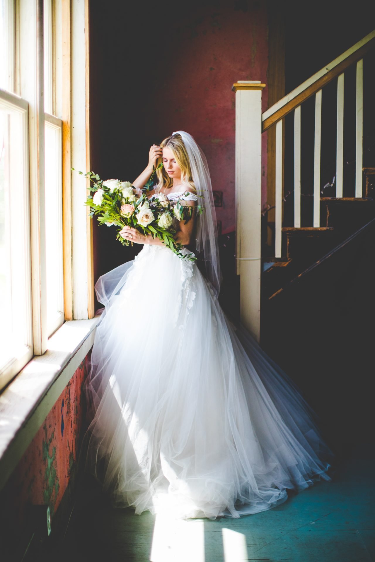 Wedding-Photographs-at-Dreamland-Ballroom-Little-Rock-Wedding-Photography-Lissa-Chandler_0008.jpg