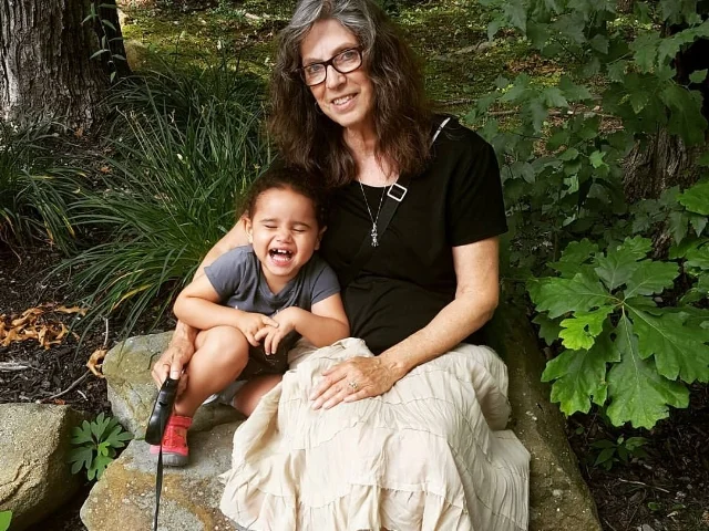 Karen Schreiber-Mason Karen has been pursuing the essence of energy, studying Tai Chi and Qigong for over 30 years at the local Cootie Harris School of Tai Chi and with Chinese Qigong Master Robert Peng, who lives in New York. She also practices yoga and studied at the Full Spectrum Center. Karen feels that the philosophy and practices of Tai Chi, Qigong, and energy work are her path in life, physically, mentally, and spiritually and would like to share that path with participants at Brookside Studio.