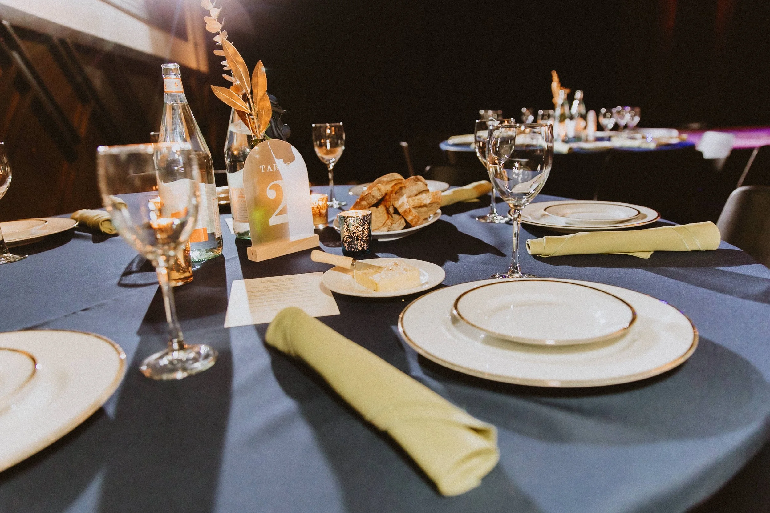 2 seated dinner space.jpg