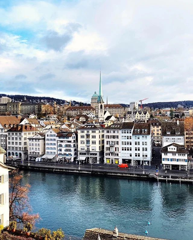 The last leg of our trip was supposed to be a surprise until we got to the train station but then halfway through Thom was like, “Do you want to know where we’re going?” And I was like, “No!” Then the next day he was like, “Are you suuure you don’t want to know where we’re going ? “And I was like, “I’m sure but clearly you want to tell me so LET’S HEAR IT.” I had a feeling we’d be coming to Switzerland. 😉 Tomorrow we’re hoping to take a day trip to Liechtenstein.. after breakfast at @babus_bakeryandcoffeehouse, again. 😛