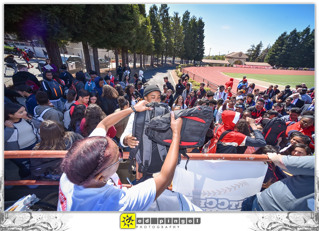 2018.09.06 - PitCCh In at Vallejo High School 17338.JPG