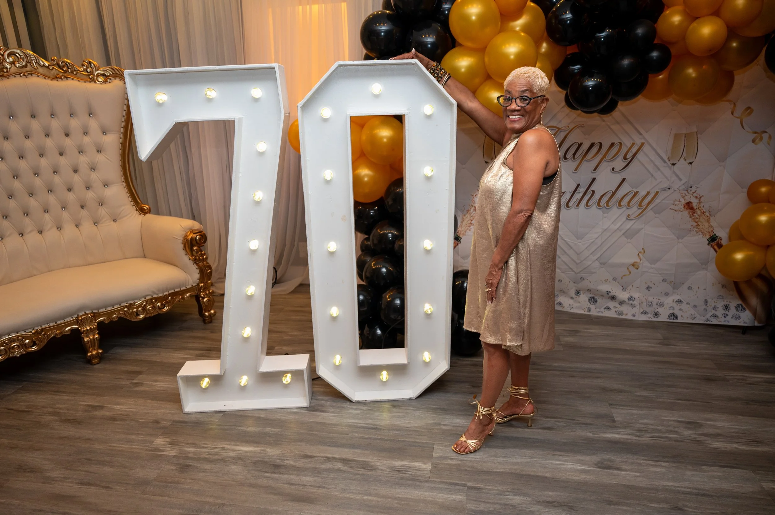 Aunt A 70th-265.jpg