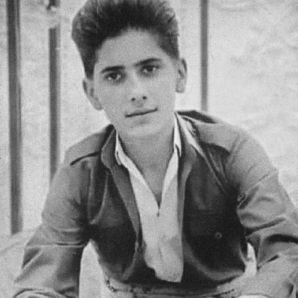 Komar Daroftadeh, 16