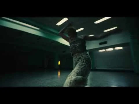 Laroie - Can't Let Go (Official Music Video)