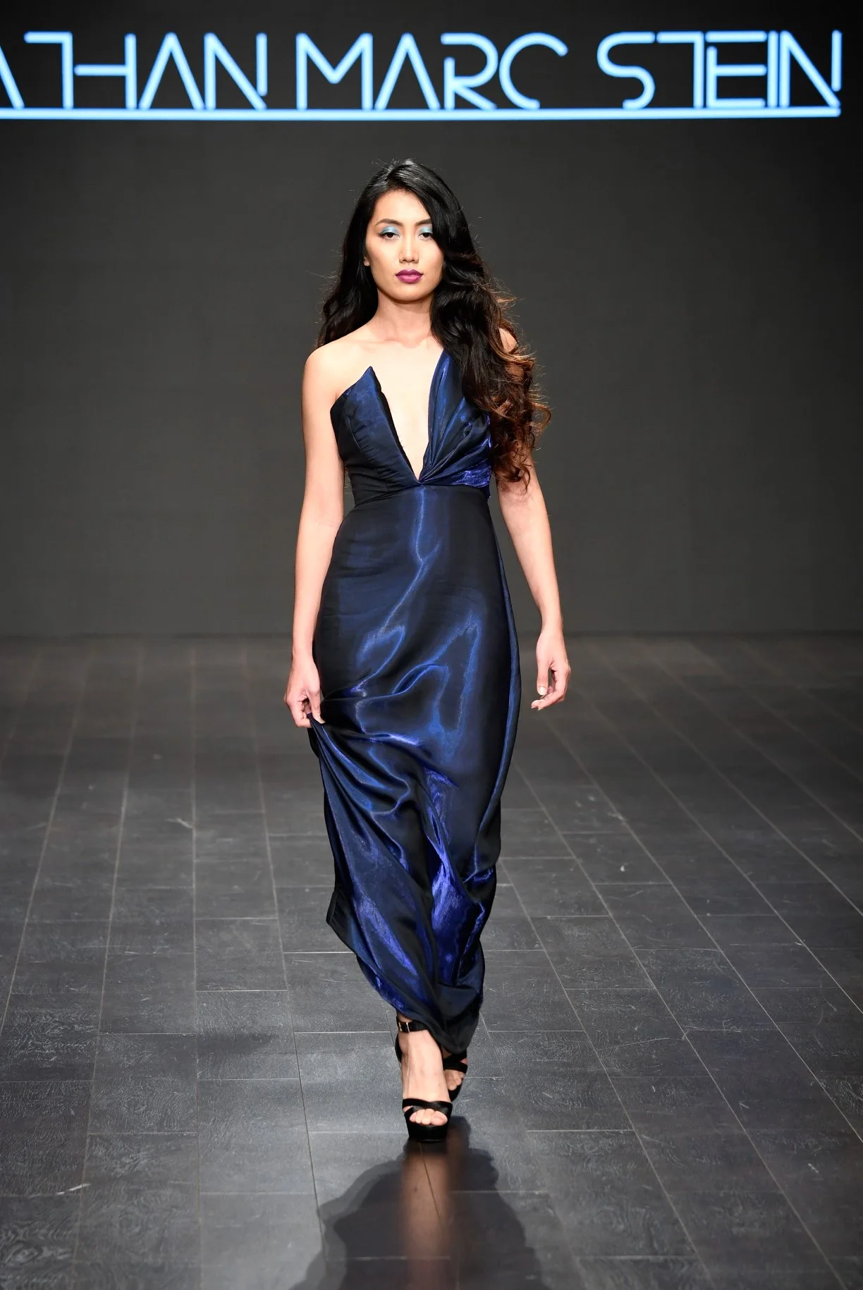 Look 11