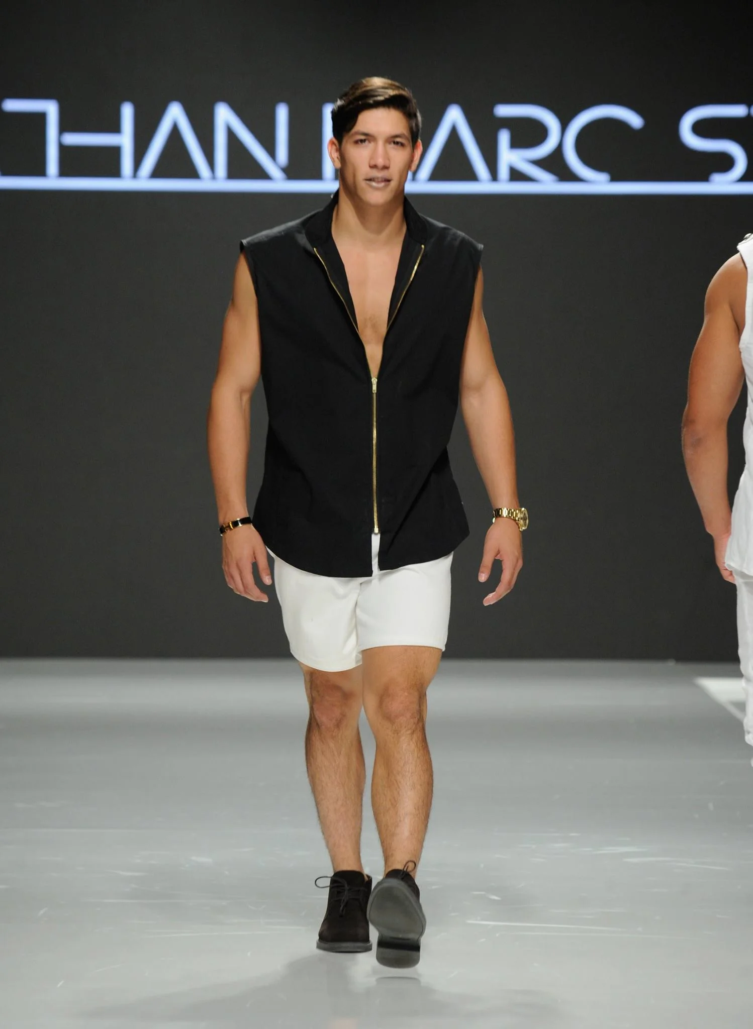 Look 4