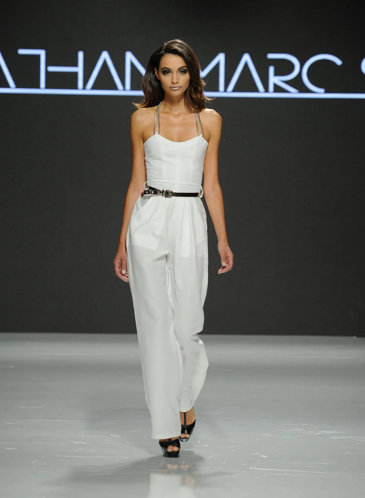 Look 1