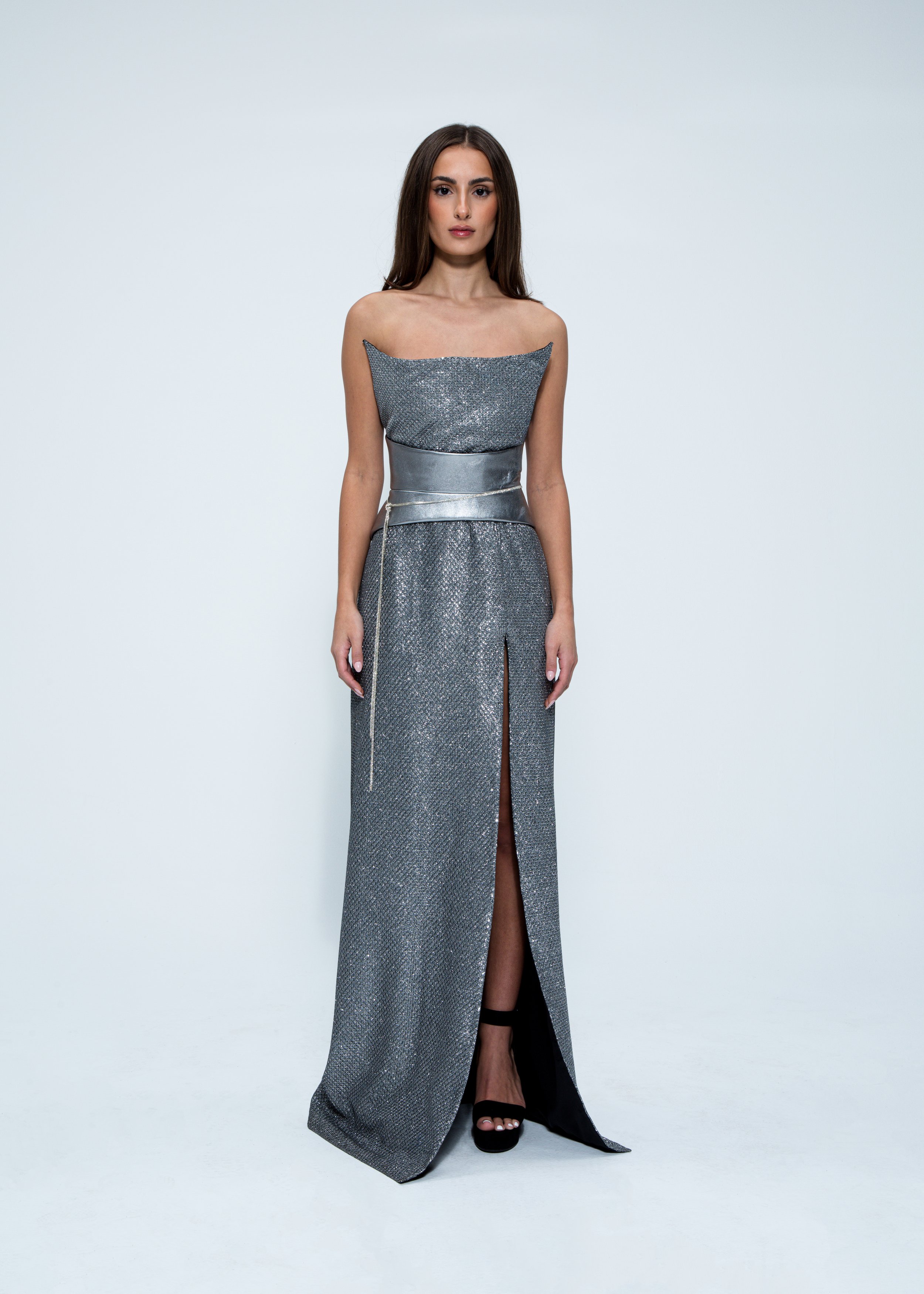 METALLIC POINTED GOWN