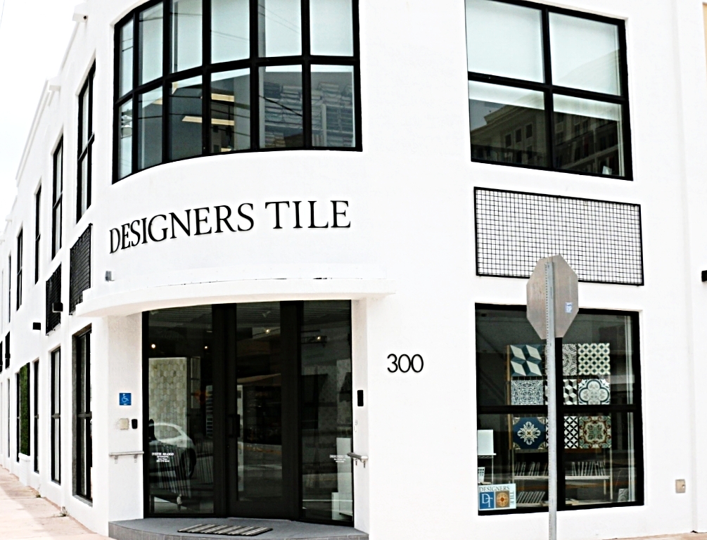 Newly Renovated Showroom In the Heart of Coral Gables