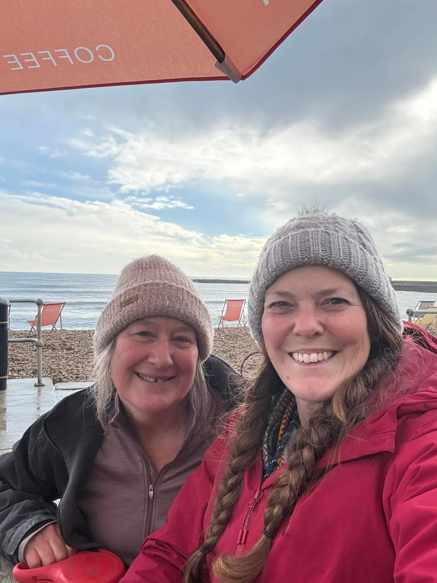 Little outing￼ with @paulajones_beyondknowing to the sea to put the final touches to the Power of Softness starting Monday!

We will be exploring the impact softness has on our mental, emotional, physical, and spiritual being, and developing a softne