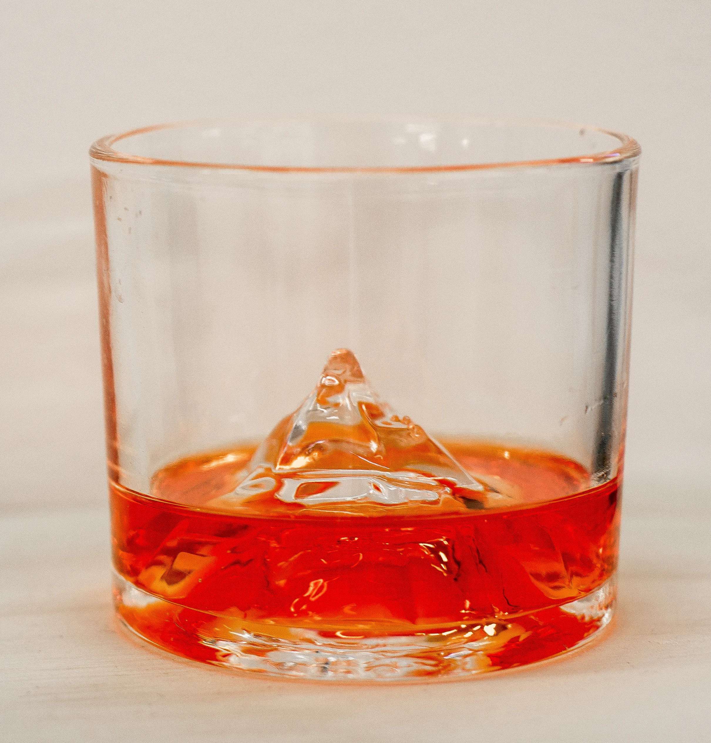 Matterhorn whiskey glass, Aperol 7 x 7 x 8 cm, 2018